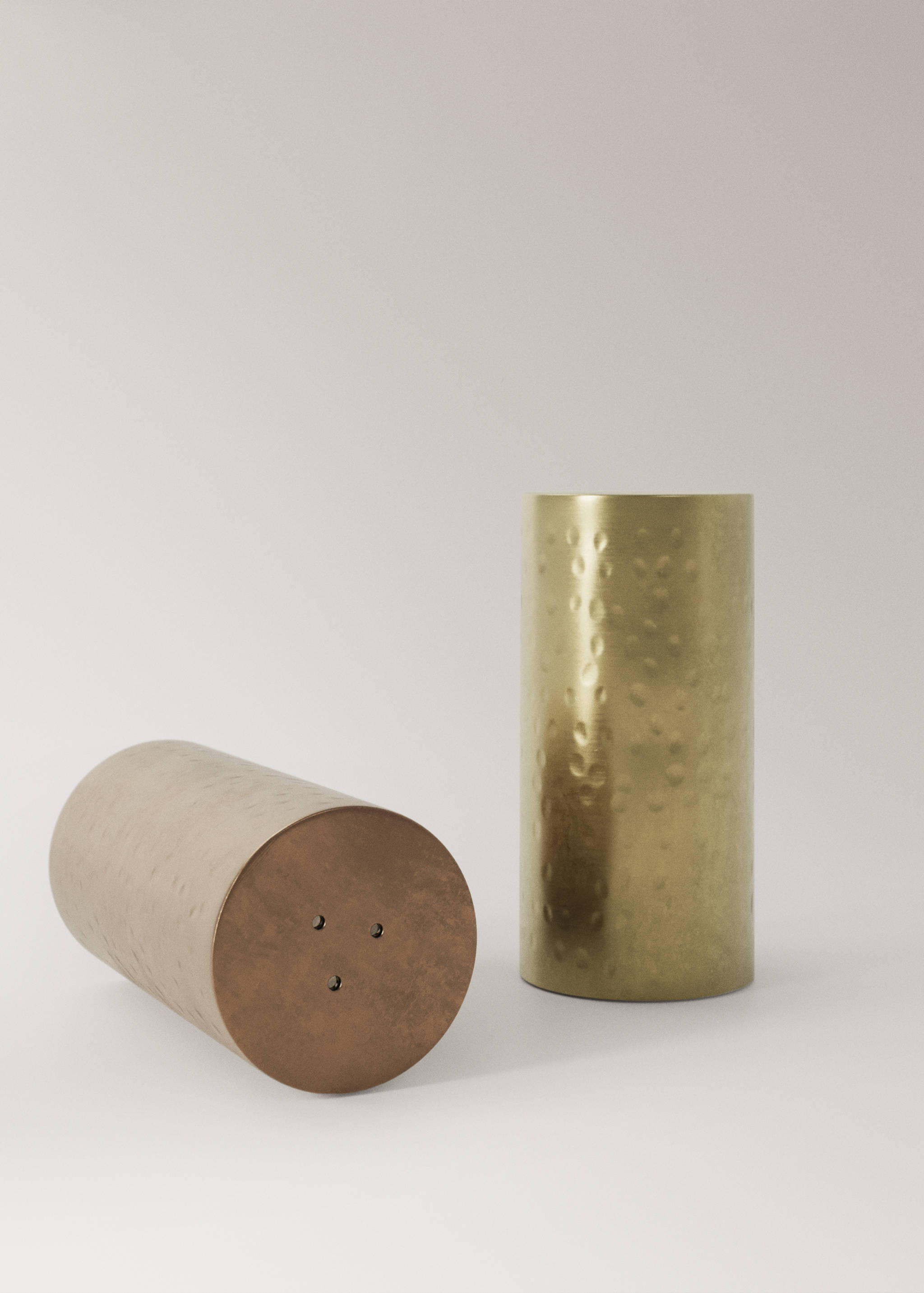 Stainless steel salt and pepper shakers - Details of the article 1
