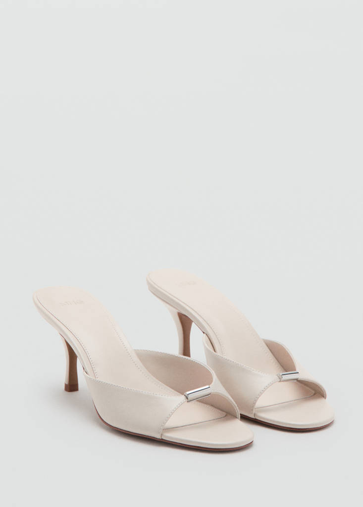Heeled sandals with metallic detail — Ecru