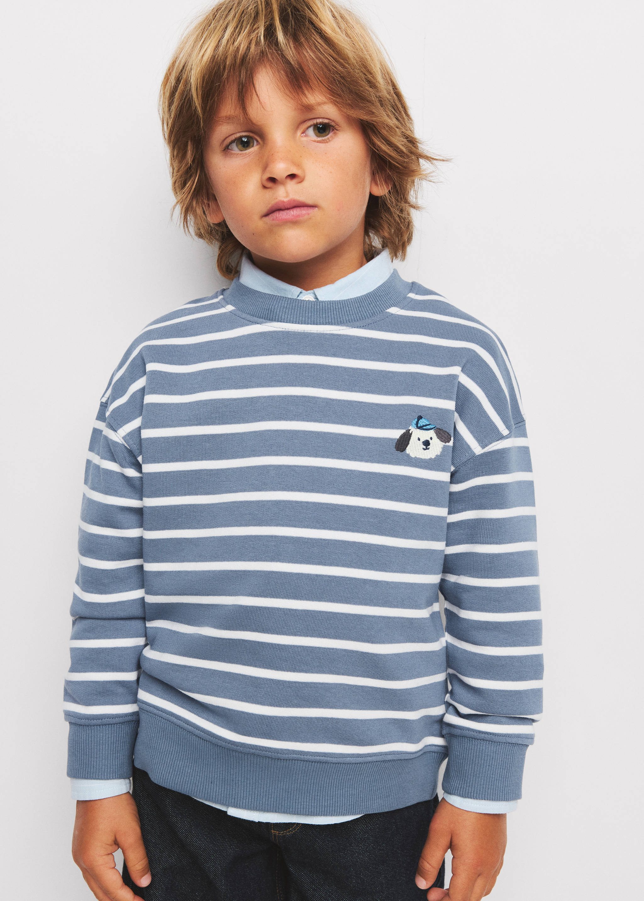 Gestreiftes Baumwollsweatshirt mit Stickerei - Mittlere Ansicht
