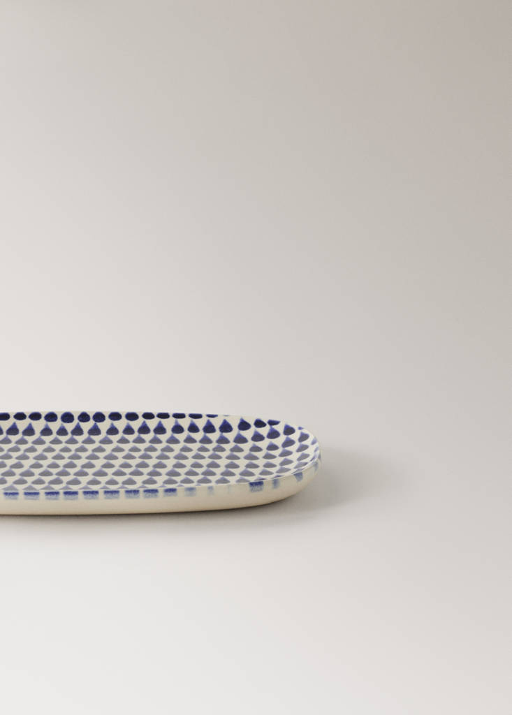 Small printed oval stoneware dish — Night Blue