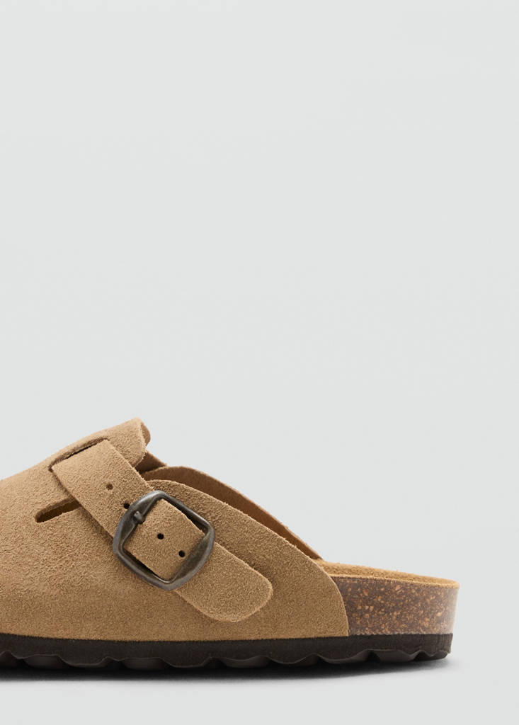 Leather clogs with buckle — Brown