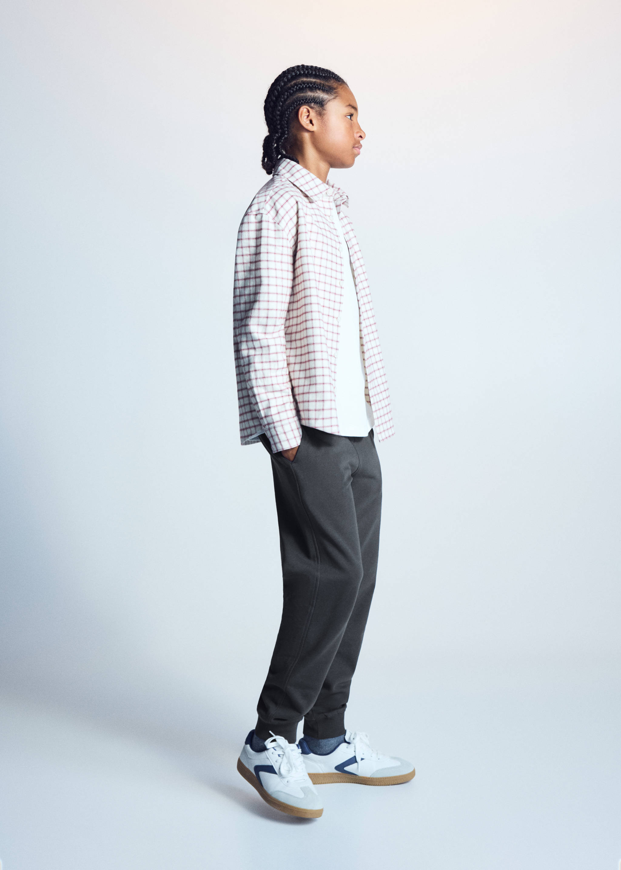 Pantalón jogger cordón - Plano medio