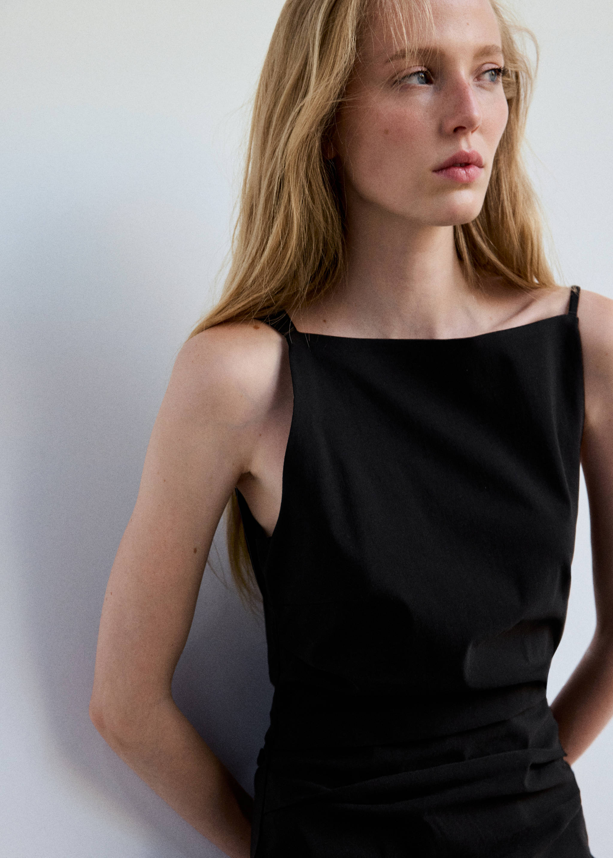 Midi dress with tuck details - Details of the article 1