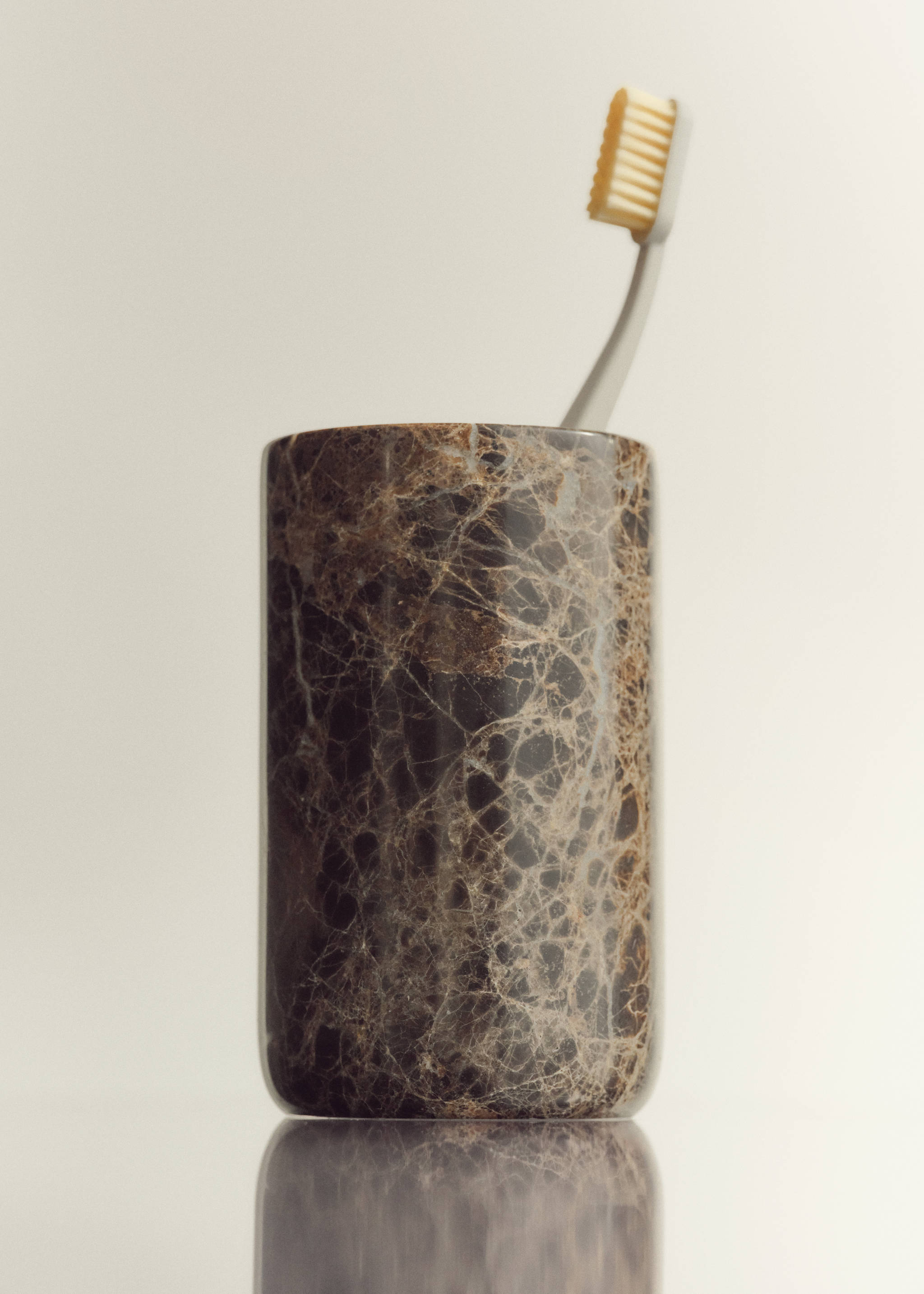 Marble toothbrush cup - Details of the article 5, Brown. Ref: 37053862-00.