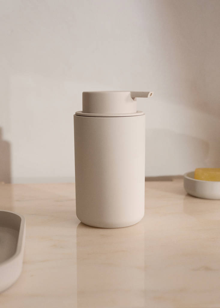 Resin soap dispenser — Ecru