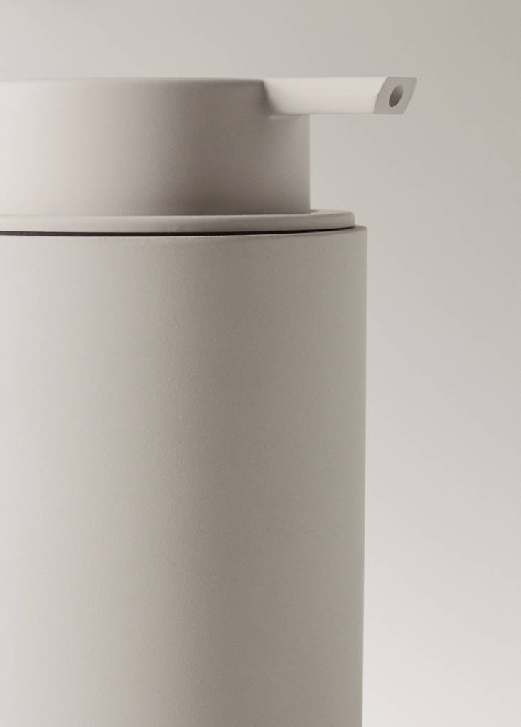 Resin soap dispenser — Ecru