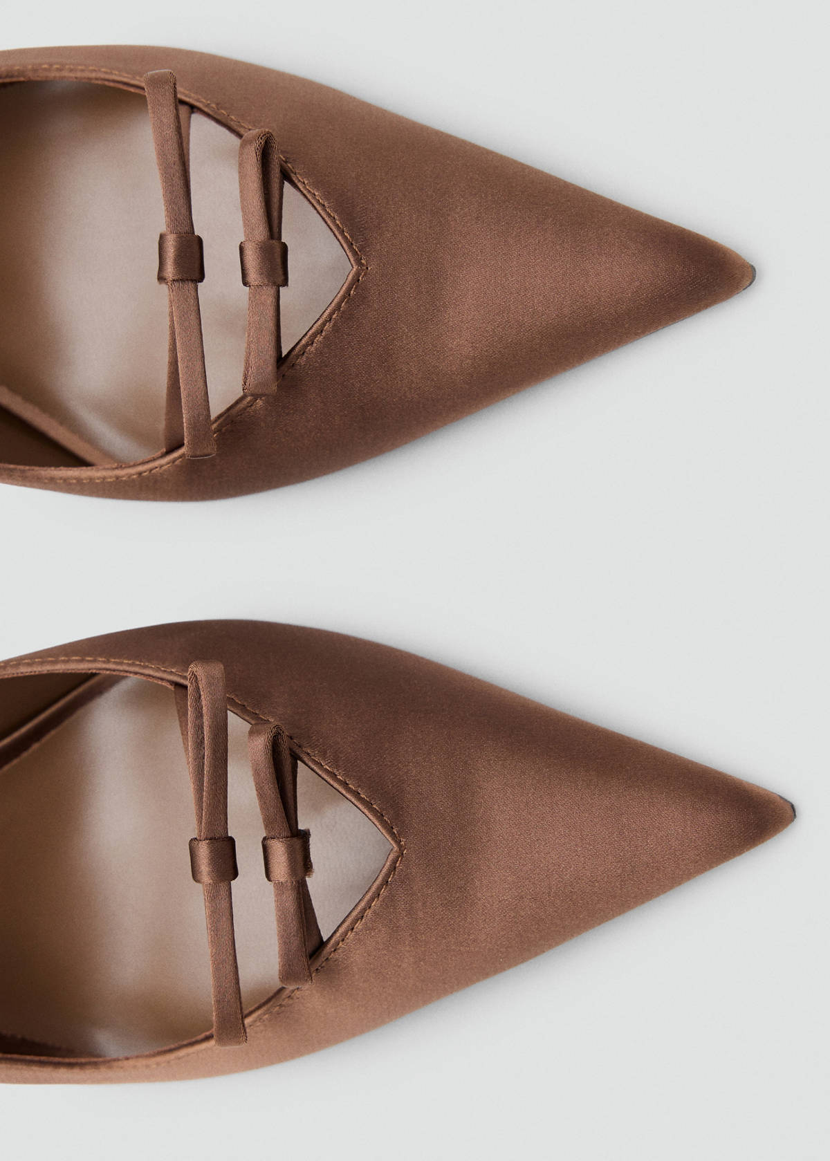 Satin court shoes — Chocolate