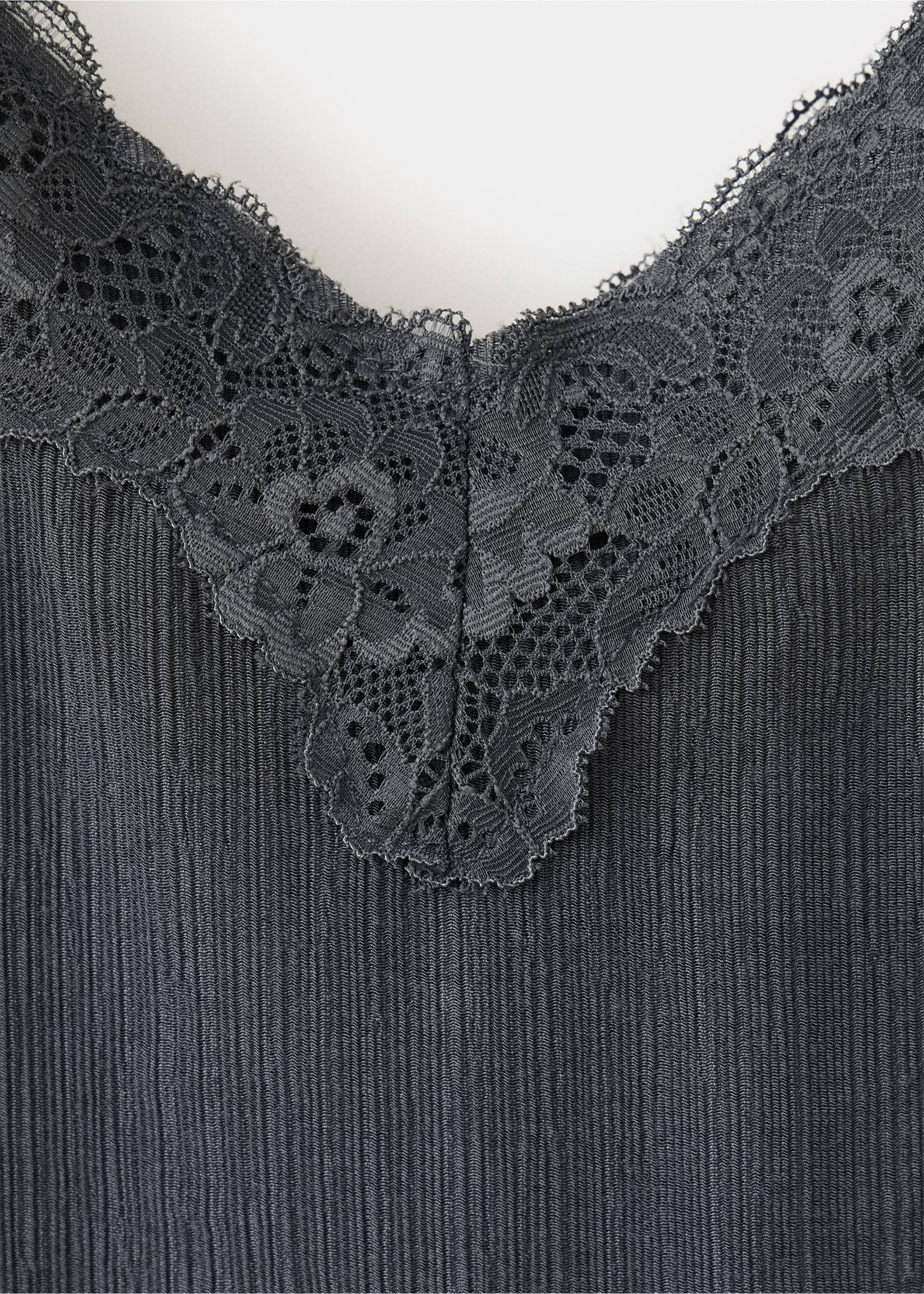 Asymmetric lace camisole top - Details of the article 8, Charcoal. Ref: 37054069-00.