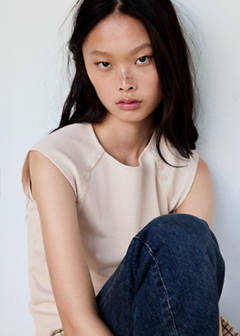 Button Detail T-shirt — Sand 4