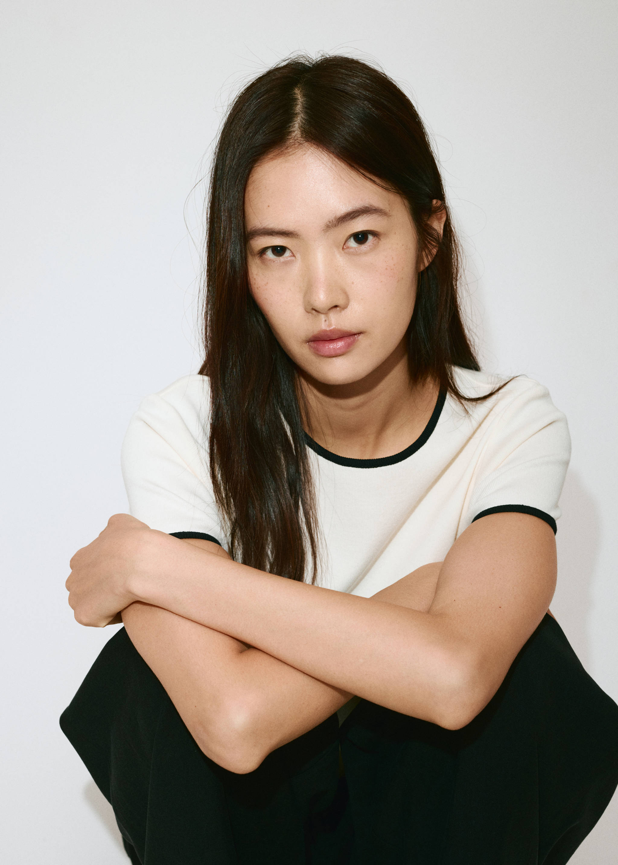 Cotton t-shirt with contrasting trim - Details of the article 1