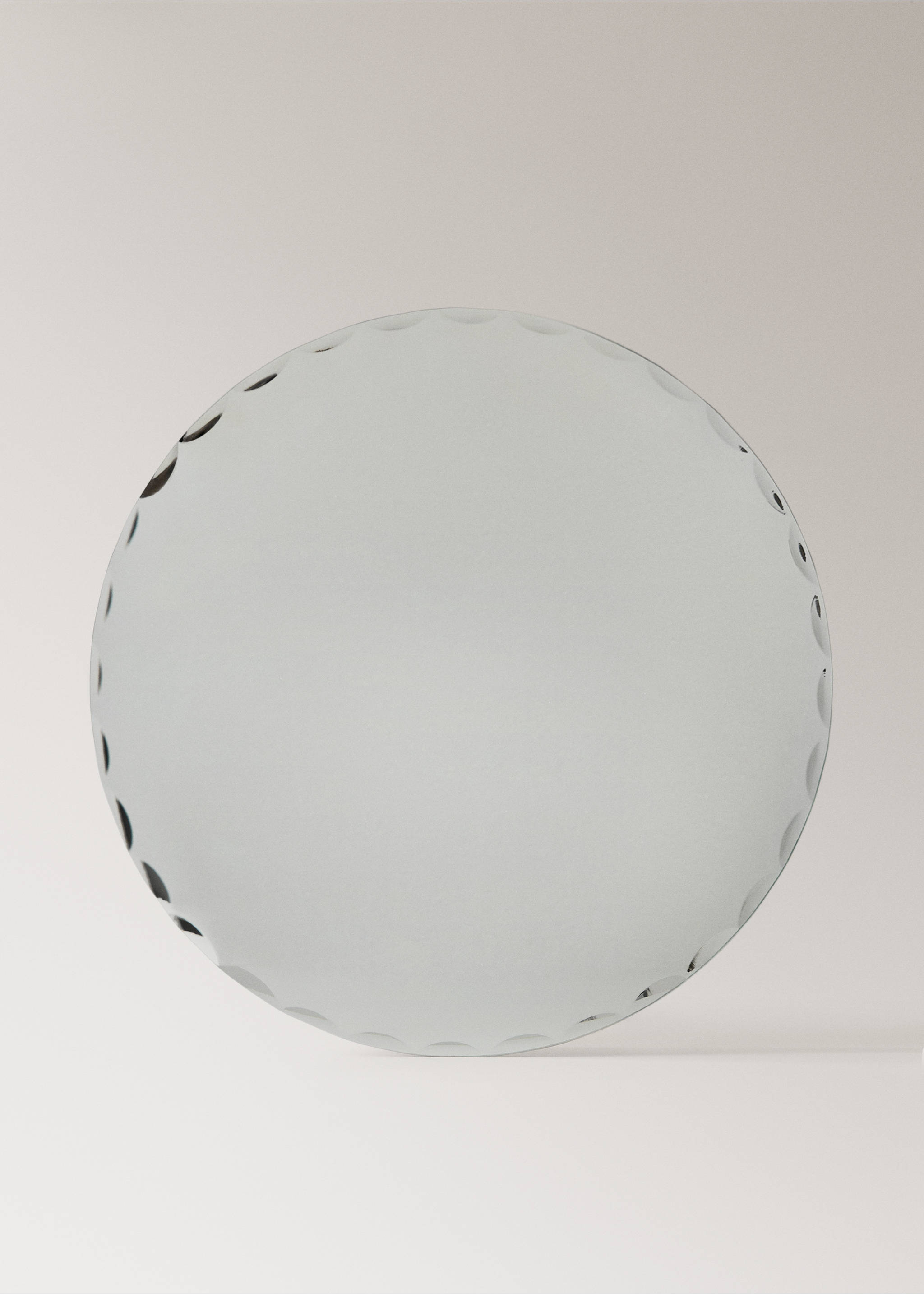 Miroir mural rond au design découpé - Article sans modèle, Argent. Ref: 37054085-00.