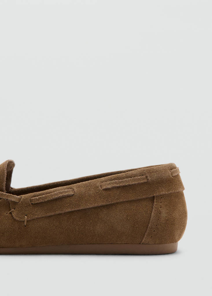 Suede fringe loafer — Sand