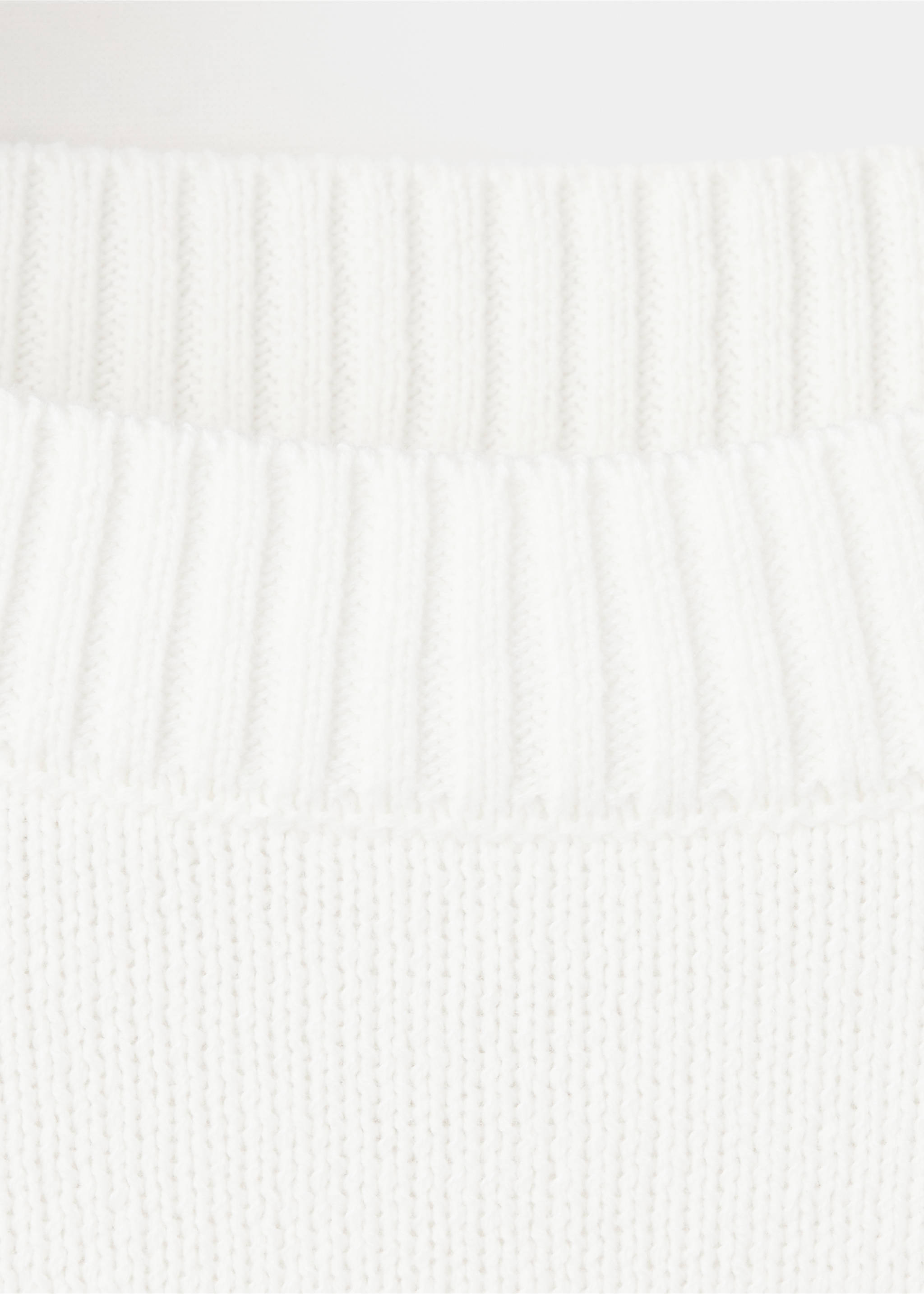 Pull maille ouvertures nœuds - Détail de l'article 8, Blanc cassé. Ref: 37054091-00.