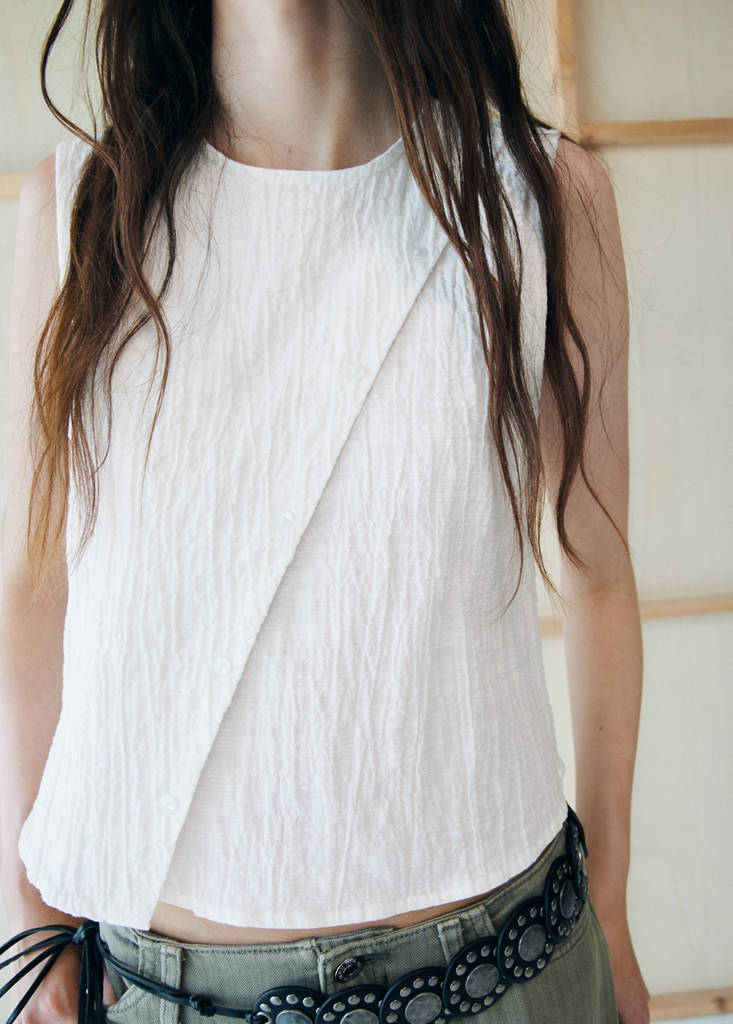 Textured detail slit top — Off White