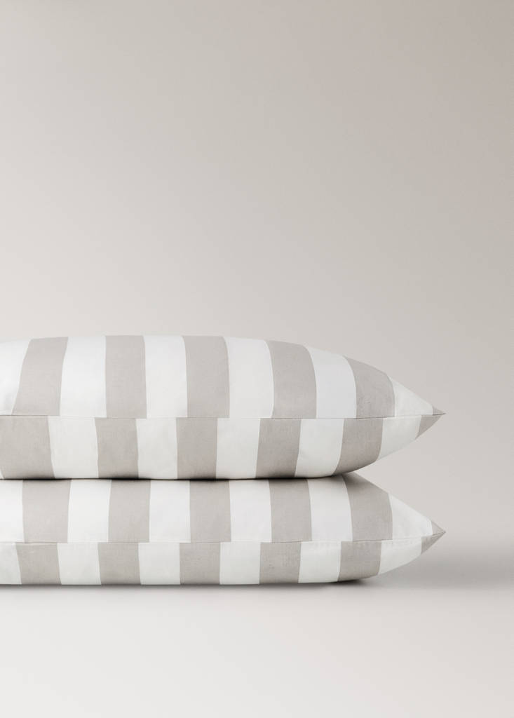 Two striped cotton pillowcases 50x75 cm — Sand