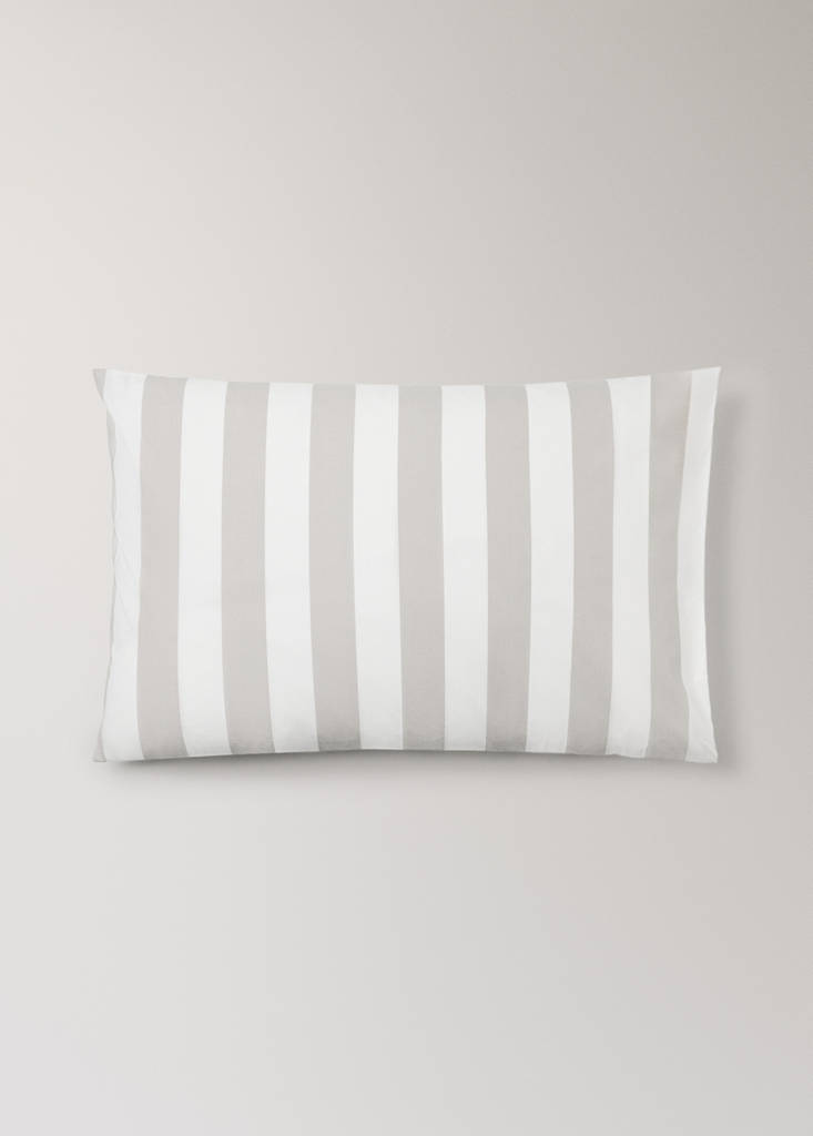 Two striped cotton pillowcases 50x75 cm — Sand