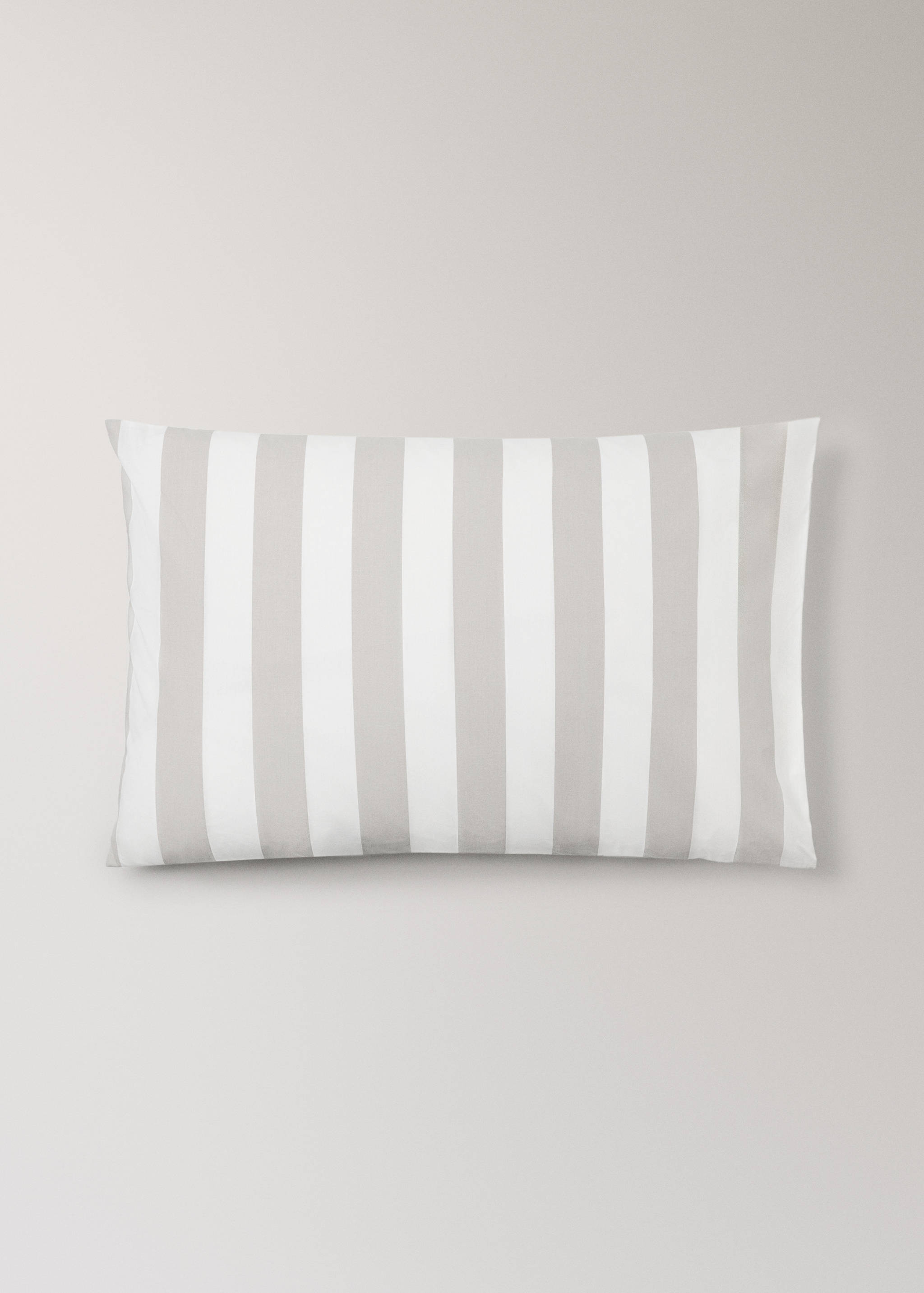 Two striped cotton pillowcases 50x75 cm - Article without model