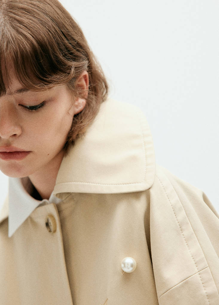 Waxed short trench coat — Beige