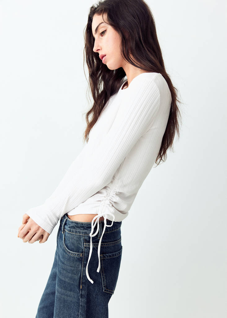 Ribbed T-shirt with ruched detail — Off White