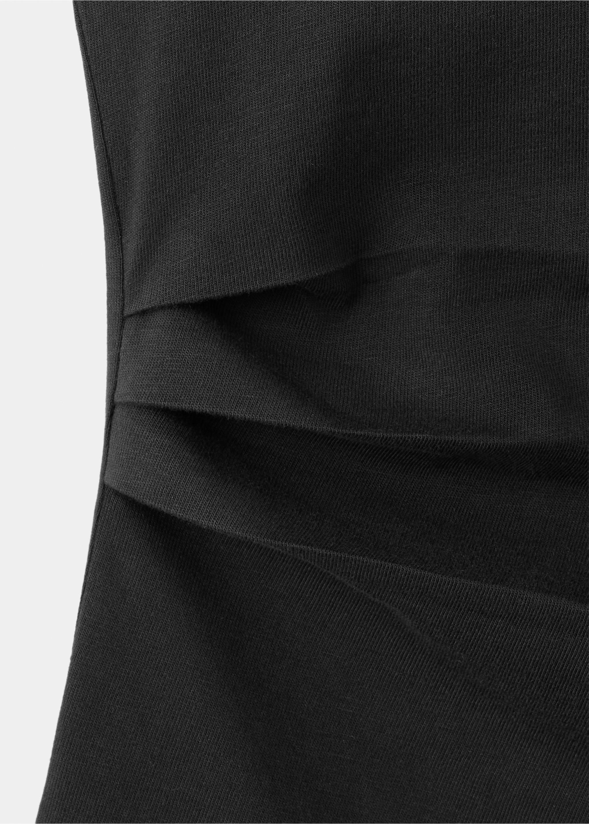 Cotton t-shirt with asymmetrical hem - Details of the article 0, Black. Ref: 37054110-00.