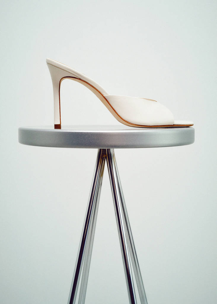 Leather stiletto heel sandal — Ecru