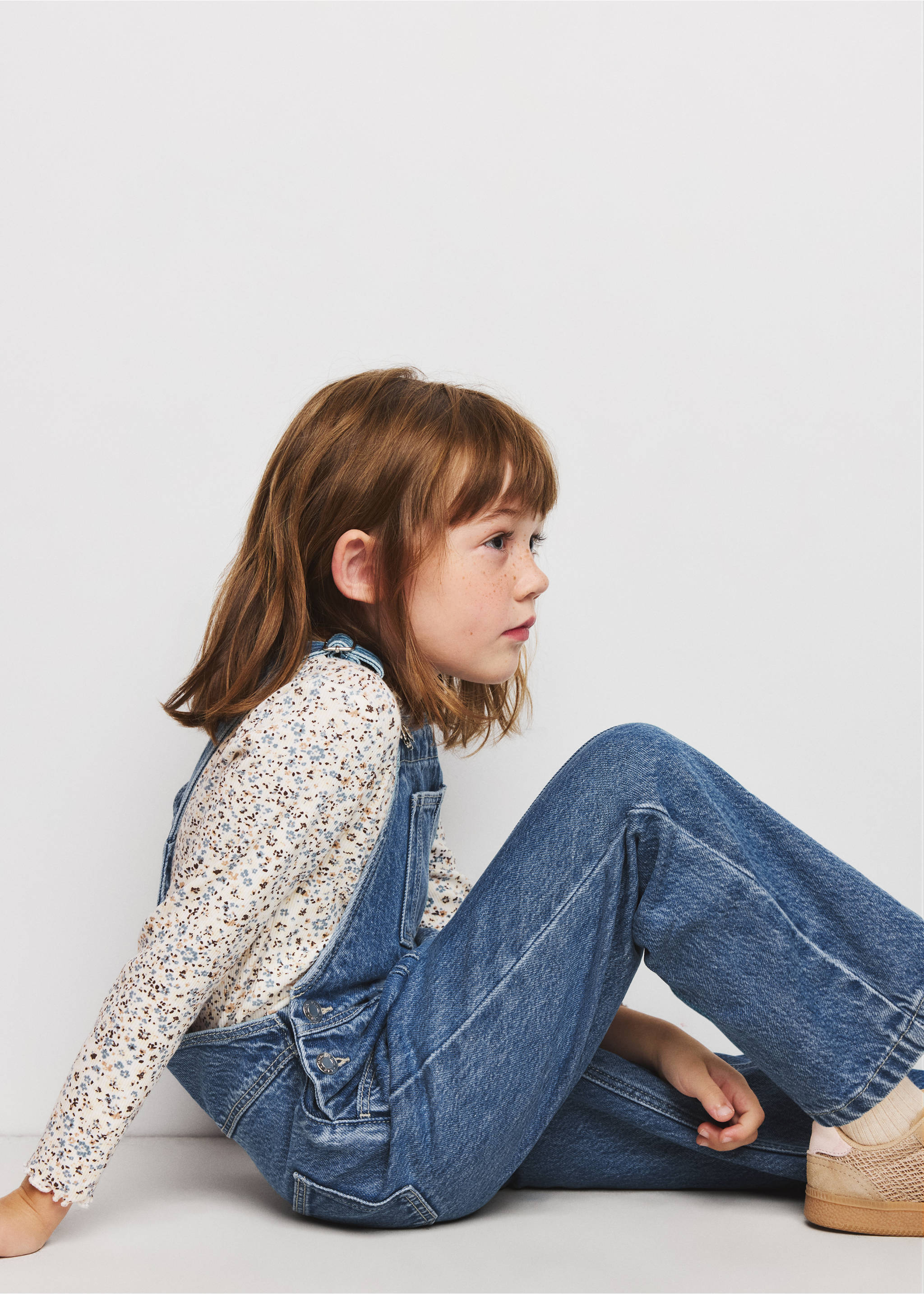 Salopette en denim avec coutures - Plan moyen, Bleu moyen. Ref: 37054421-00.