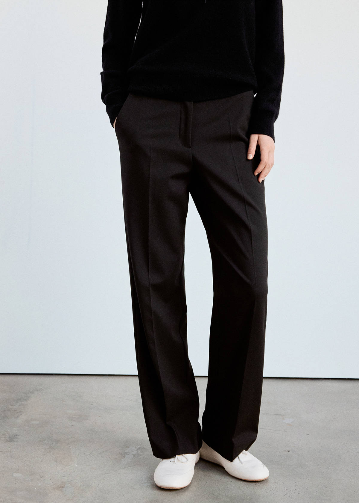 Straight mid-rise trousers — Chocolate