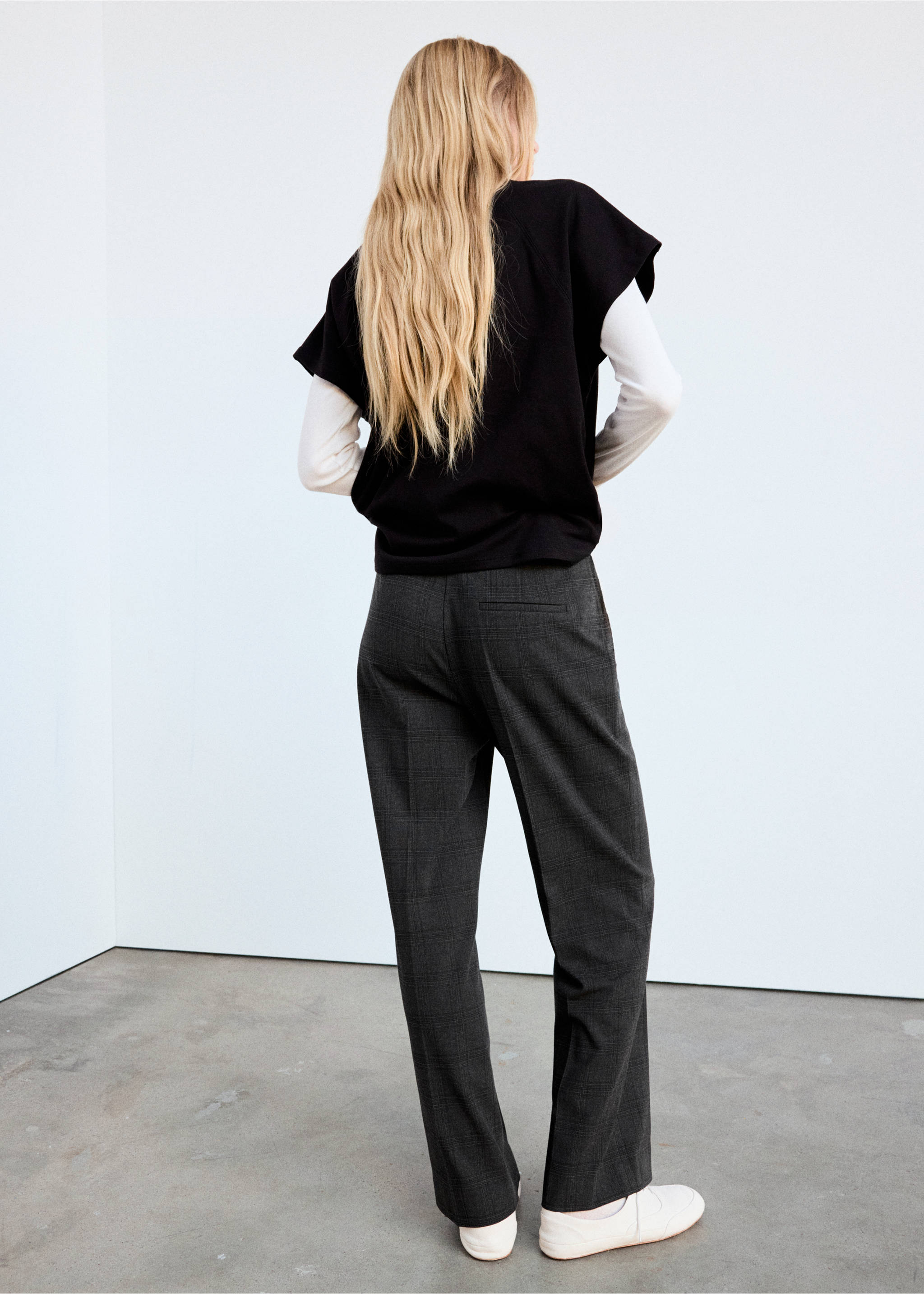 Pantalon droit taille normale - Verso de l’article, Noir. Ref: 37054422-00.
