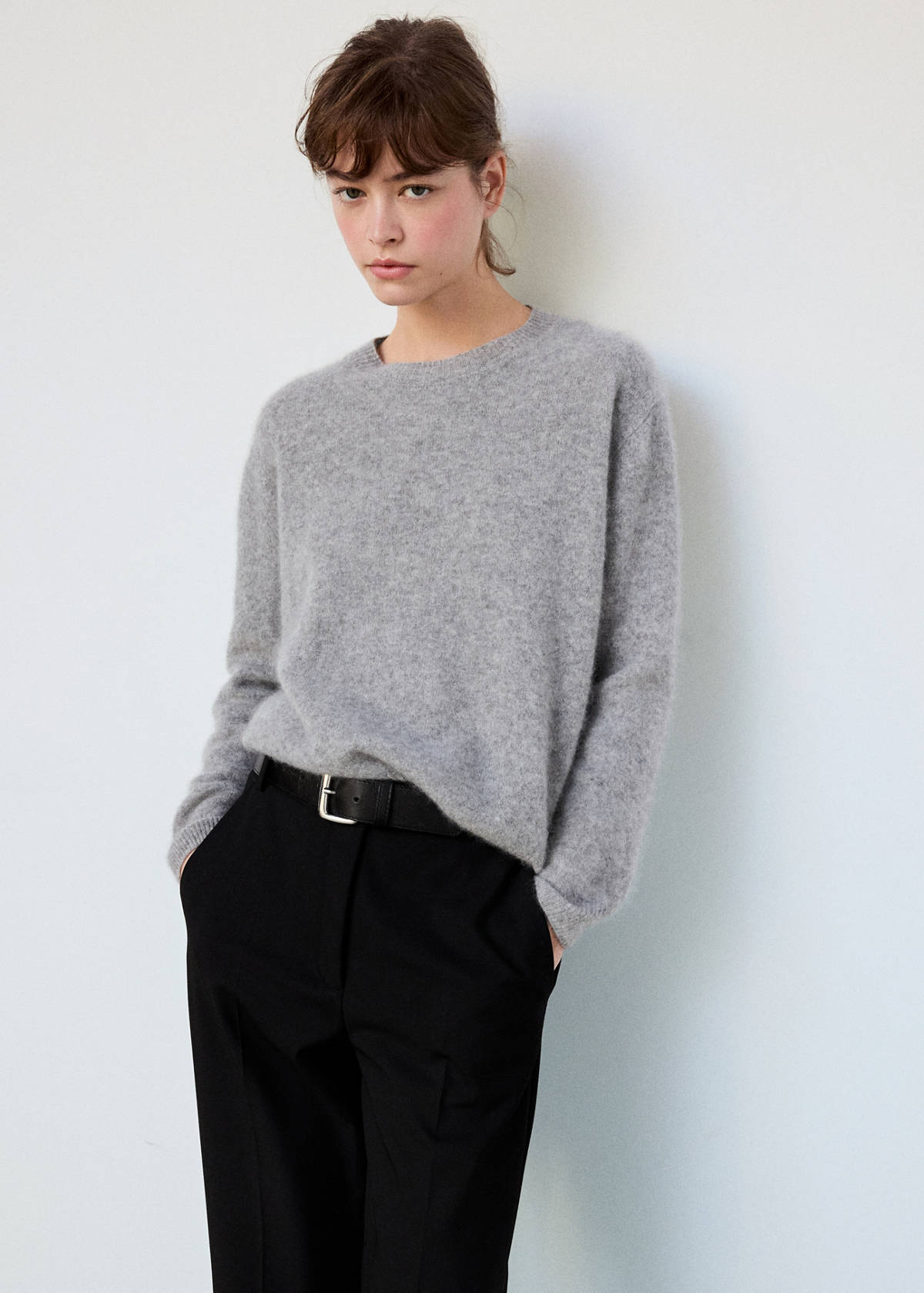 Straight mid-rise trousers — Black