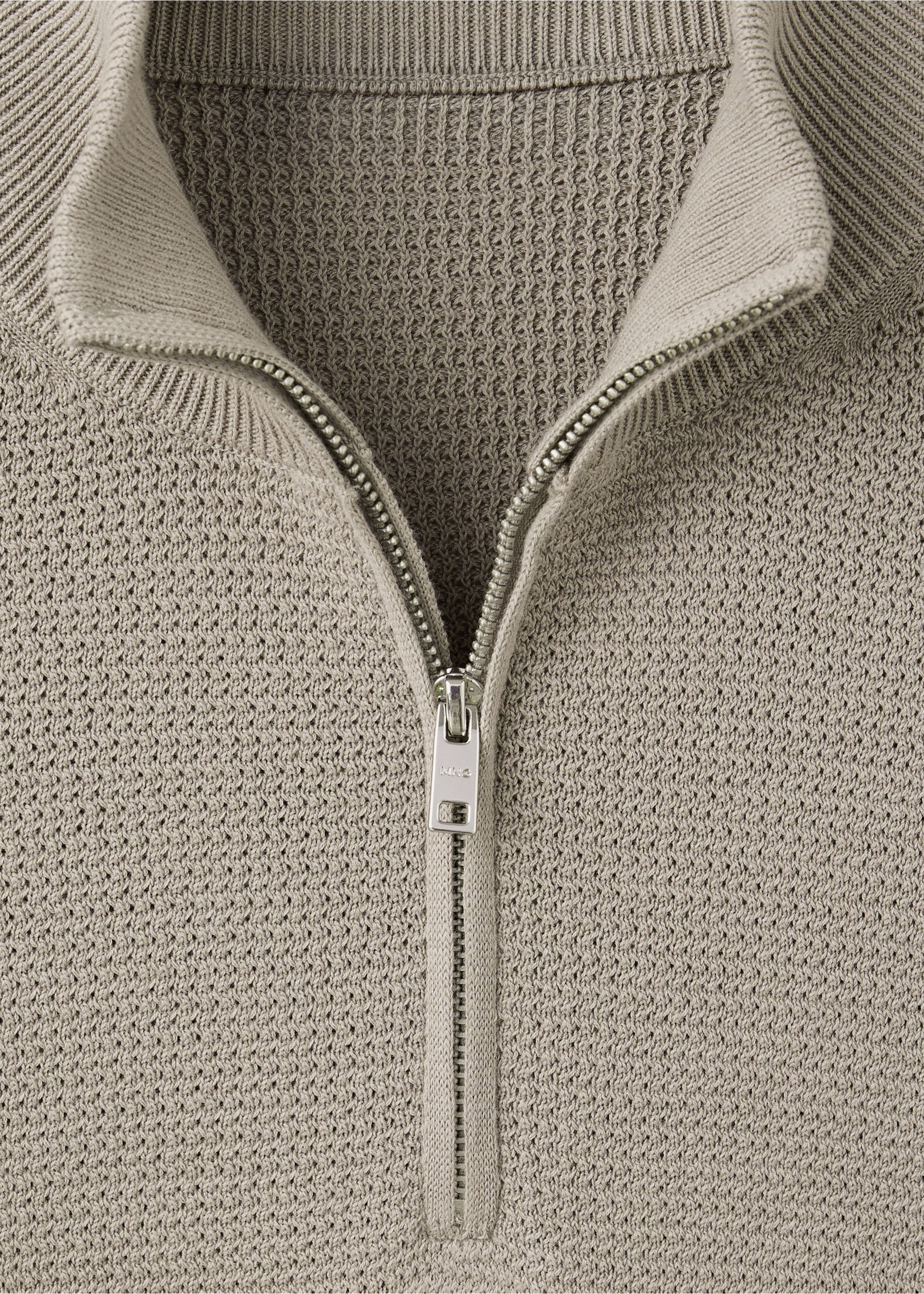 Jersey punto fino cremallera - Detalle del artículo 8, Gris visón. Ref: 37054424-00.
