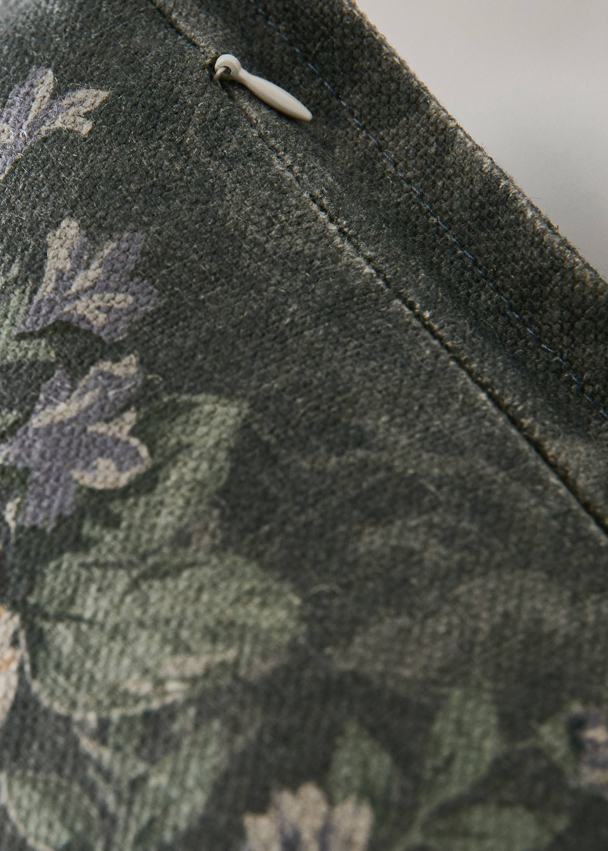 Floral cotton cushion cover 50 x 50 cm - Details of the article 2
