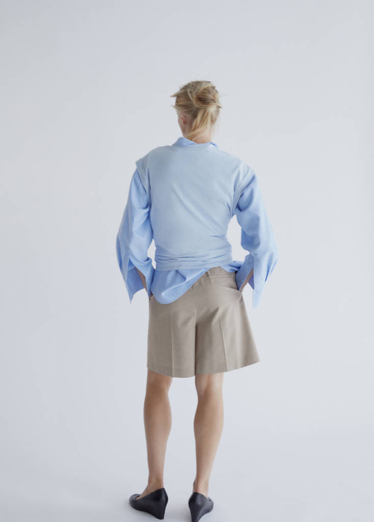 Straight-fit high-waist bermuda shorts — Beige