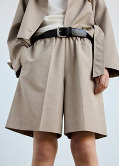 Straight-fit high-waist bermuda shorts — Beige 11