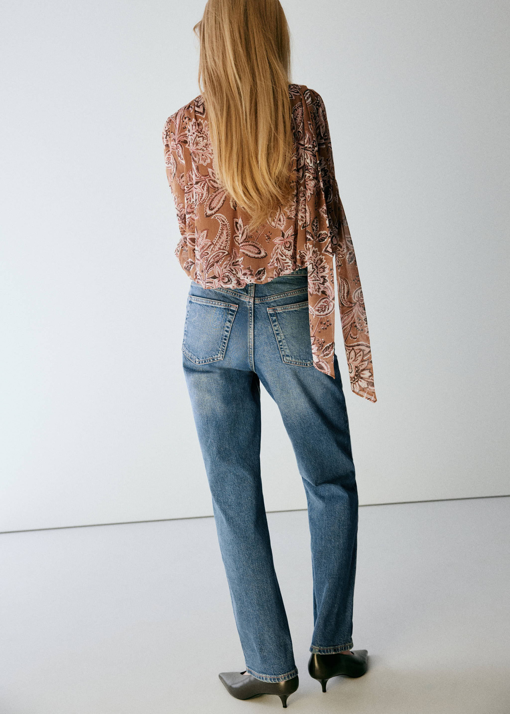 Slim-fit high-waist jeans - Reverse of the article