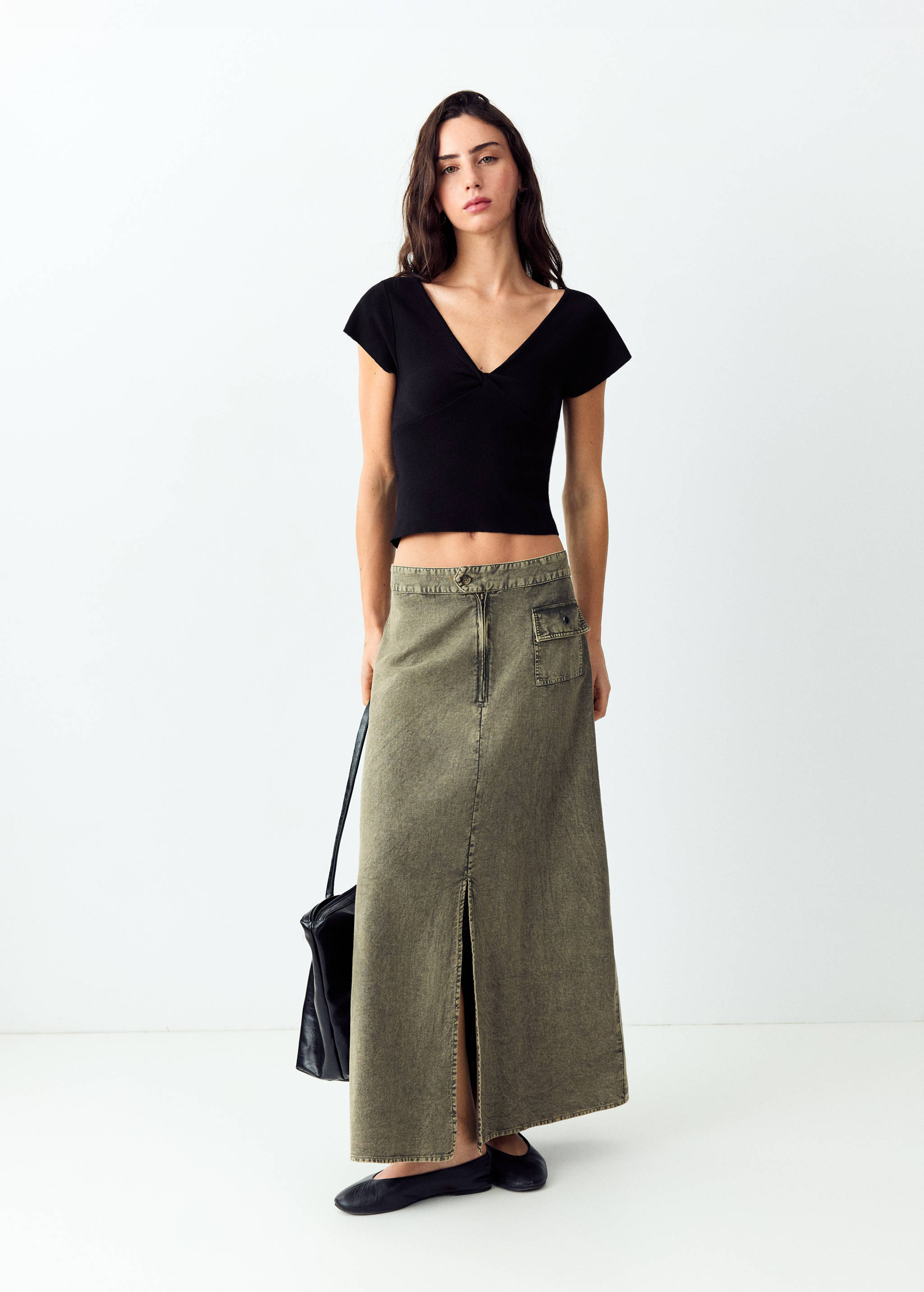 V-neck knit top - General plane
