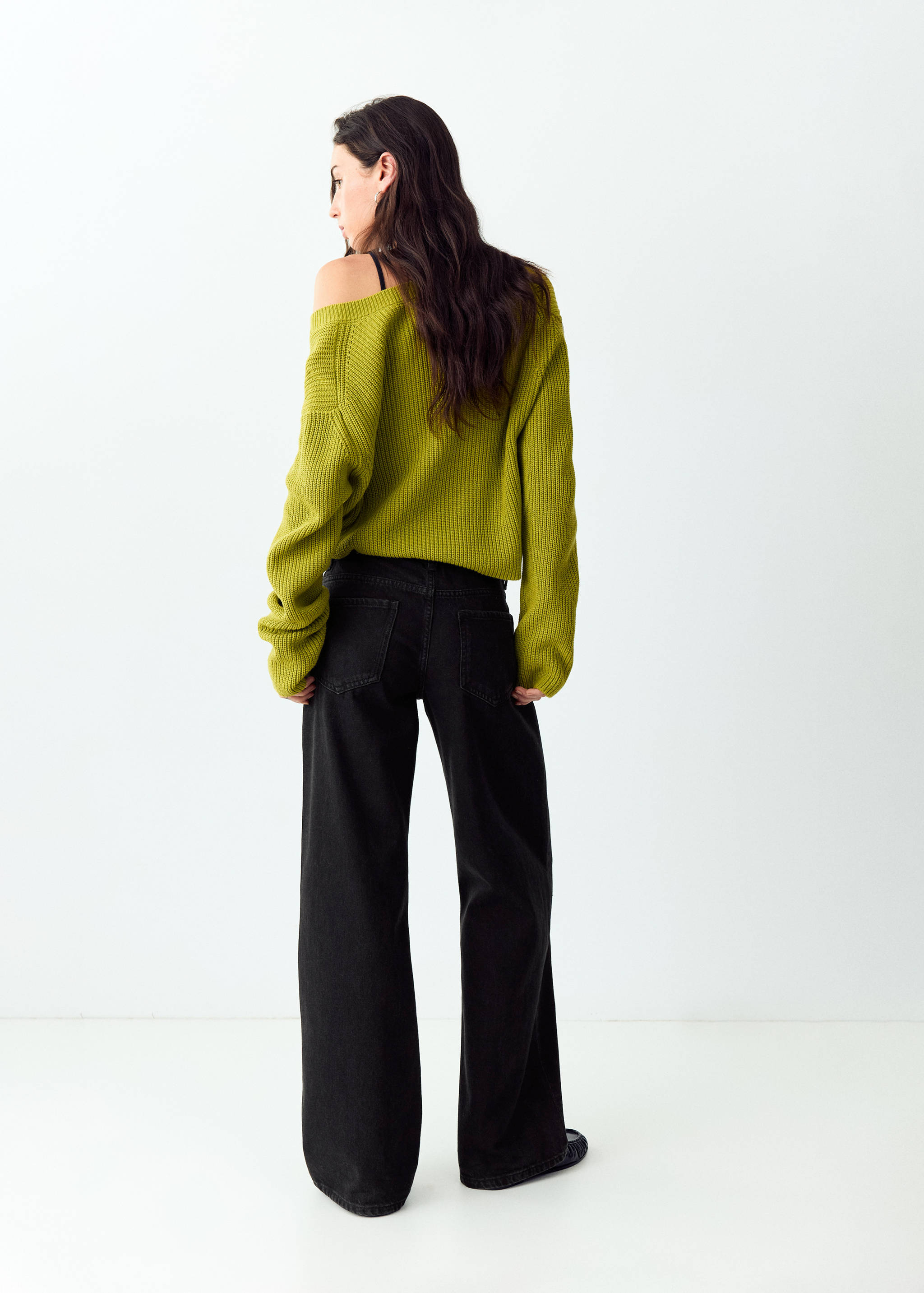 Low-rise jeans with eyelet detail at the waist - Reverse of the article