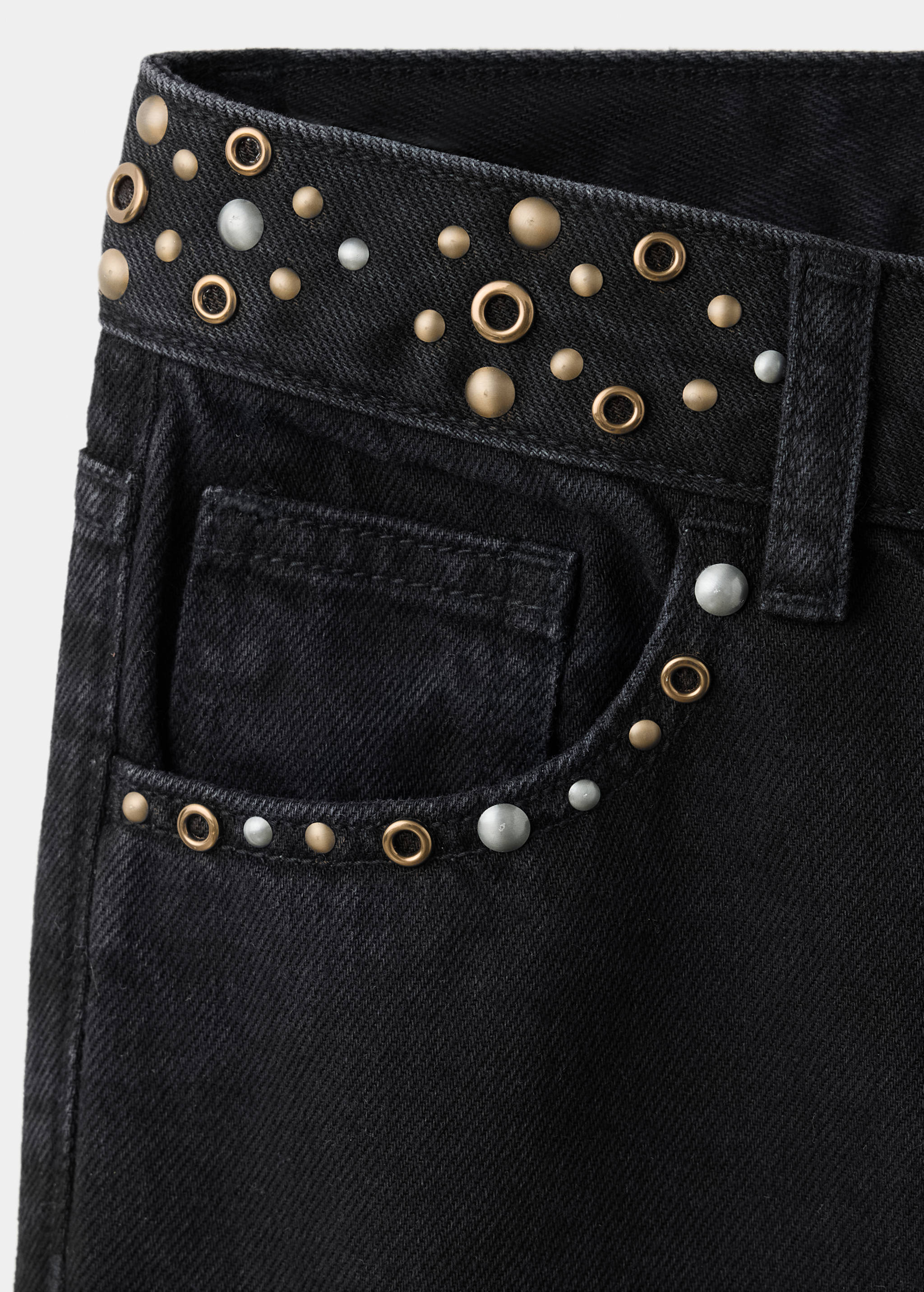 Low-rise jeans with eyelet detail at the waist - Details of the article 0