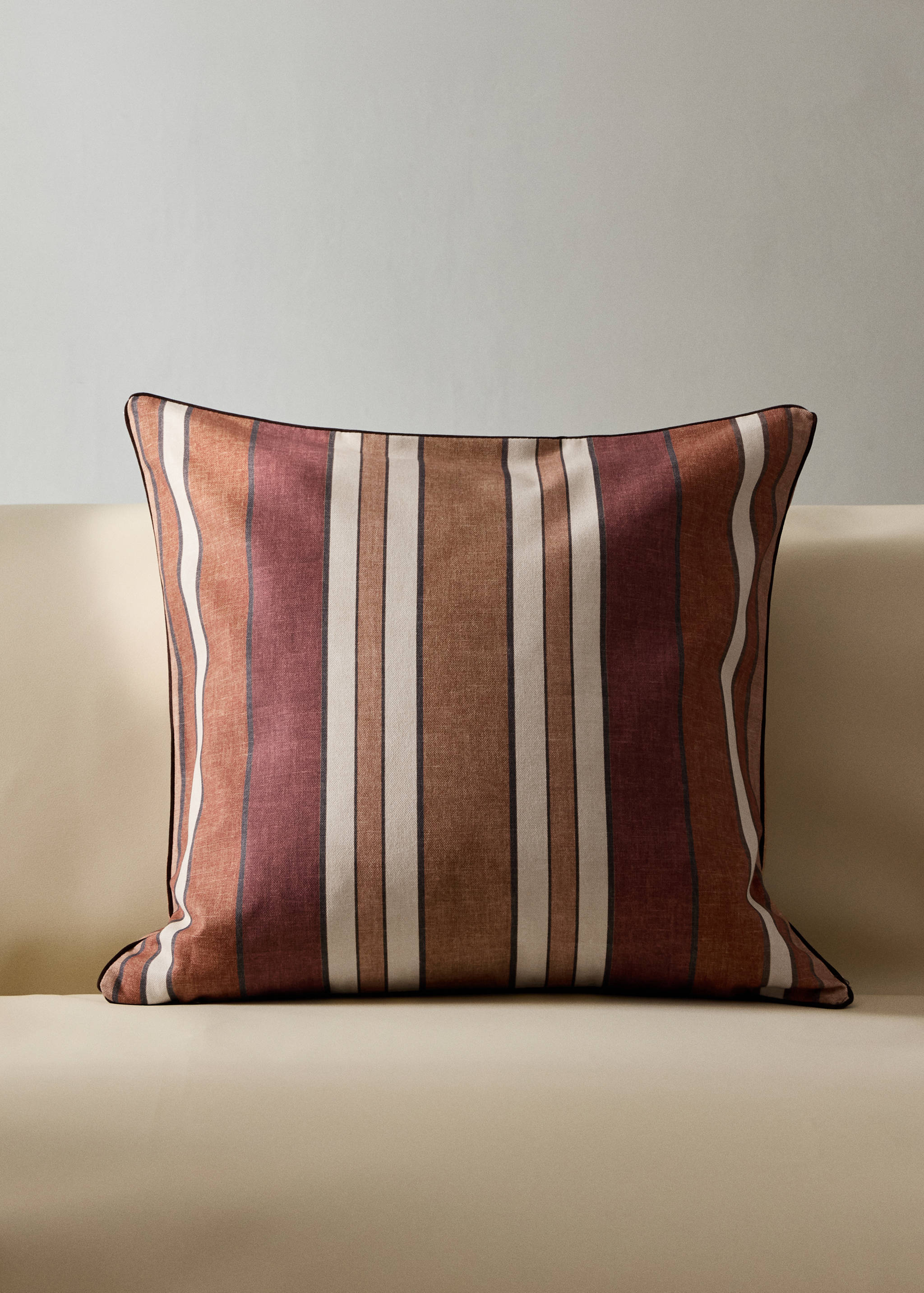 Printed striped cotton cushion cover with suede-effect piping 50x50 cm - General plane