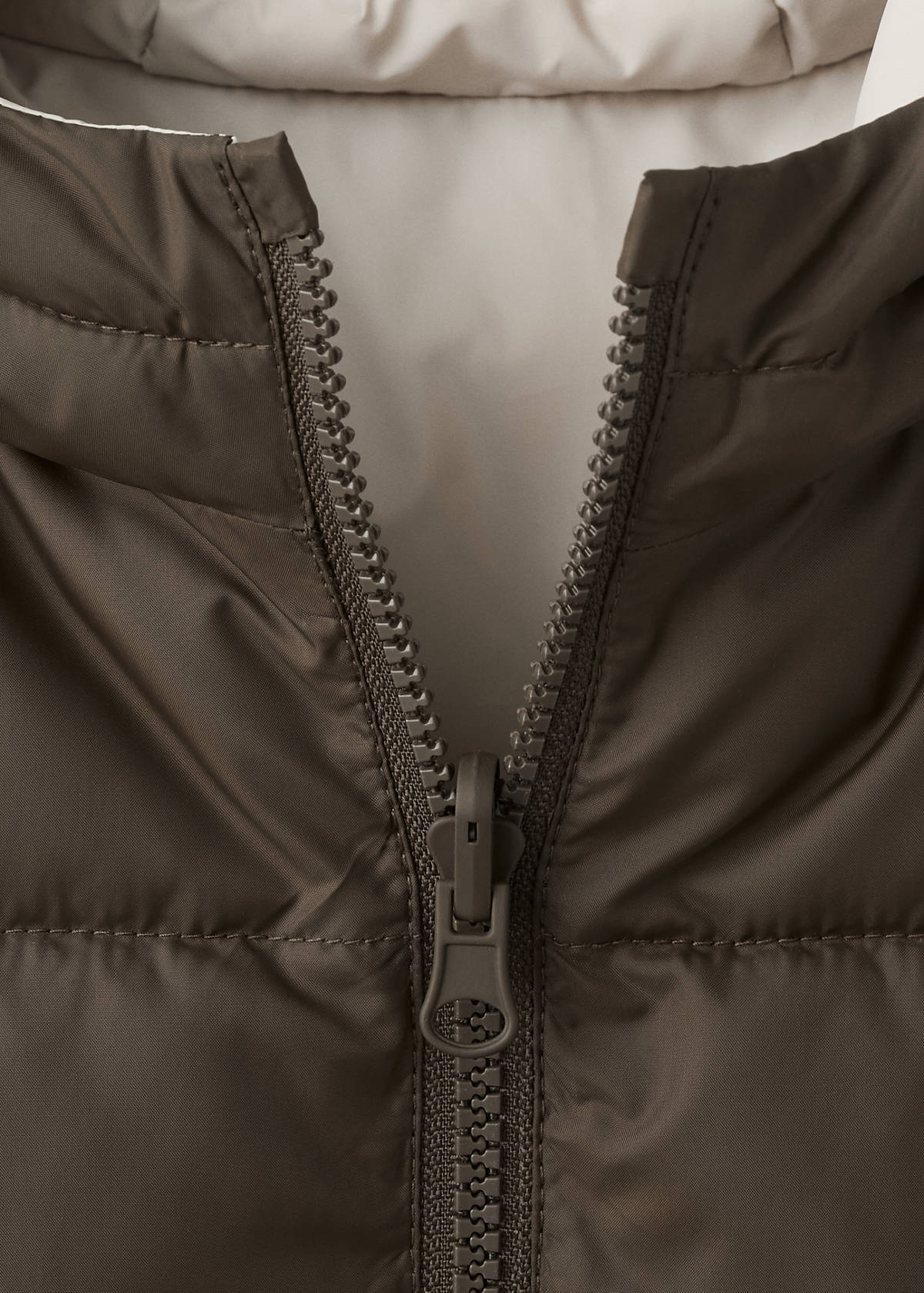 Reversible hooded gilet — Brown