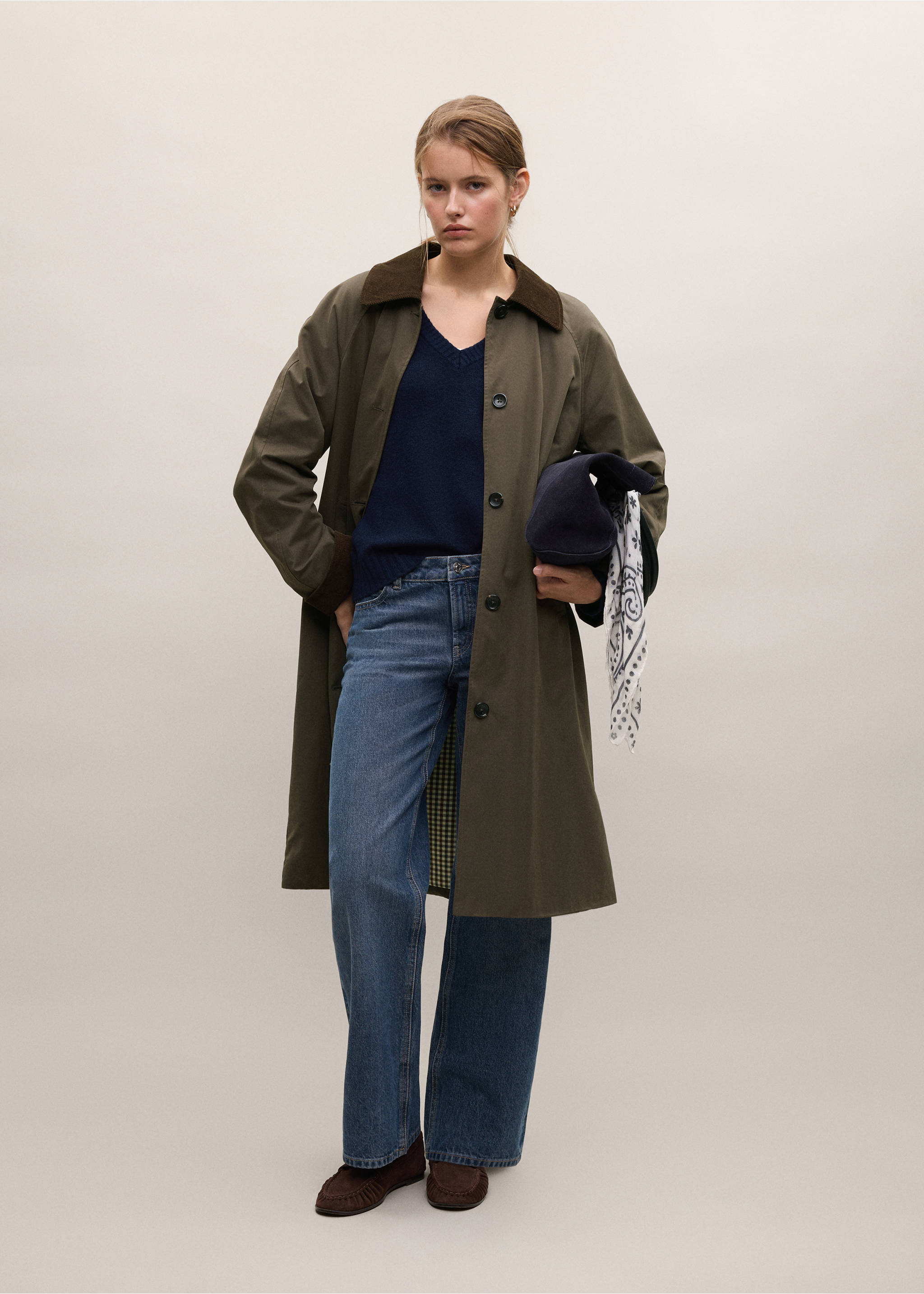 Long cotton trench coat with corduroy collar - General plane, Dark Green. Ref: 37055151-01.