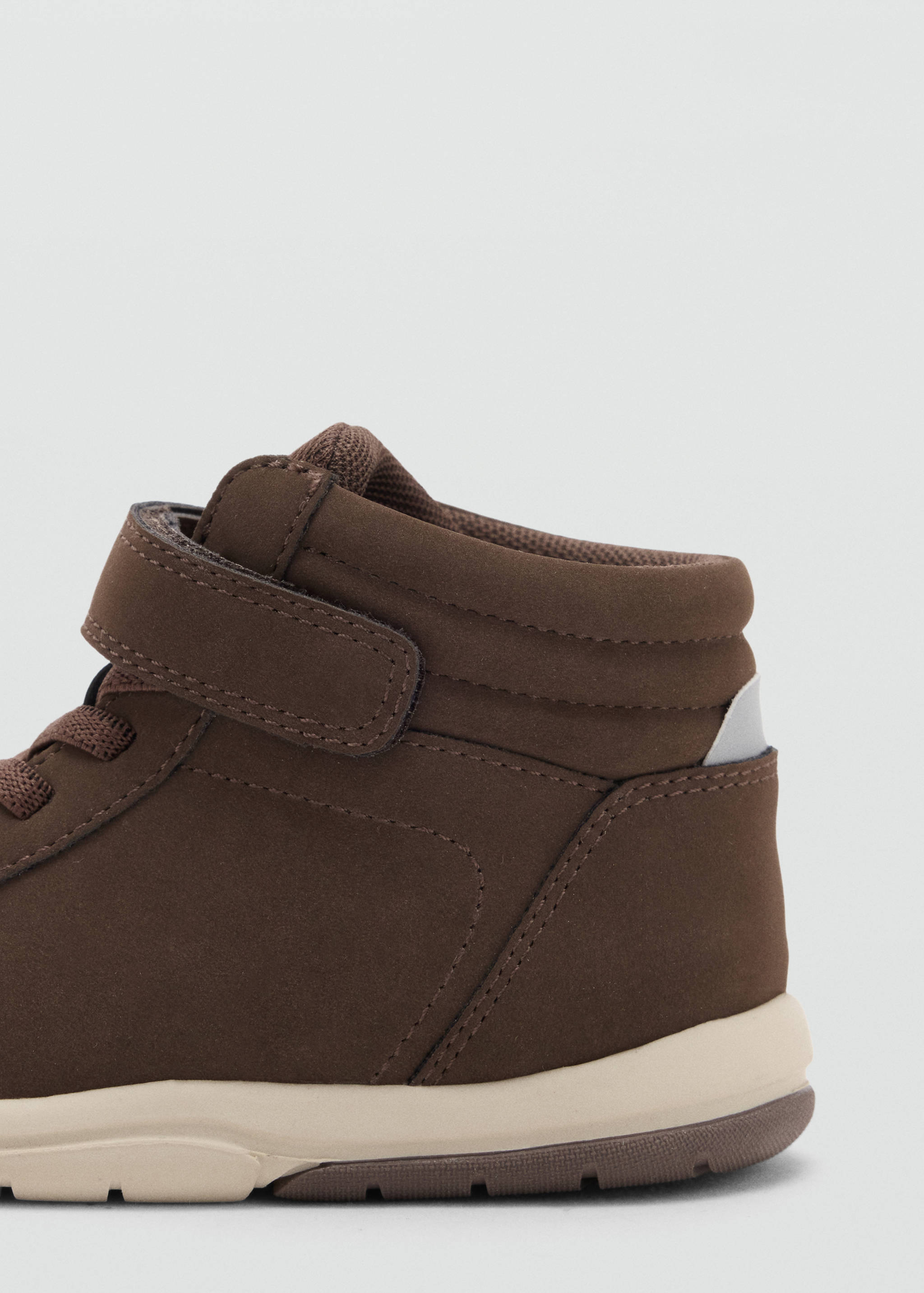 Boots with elastic laces - Details of the article 1