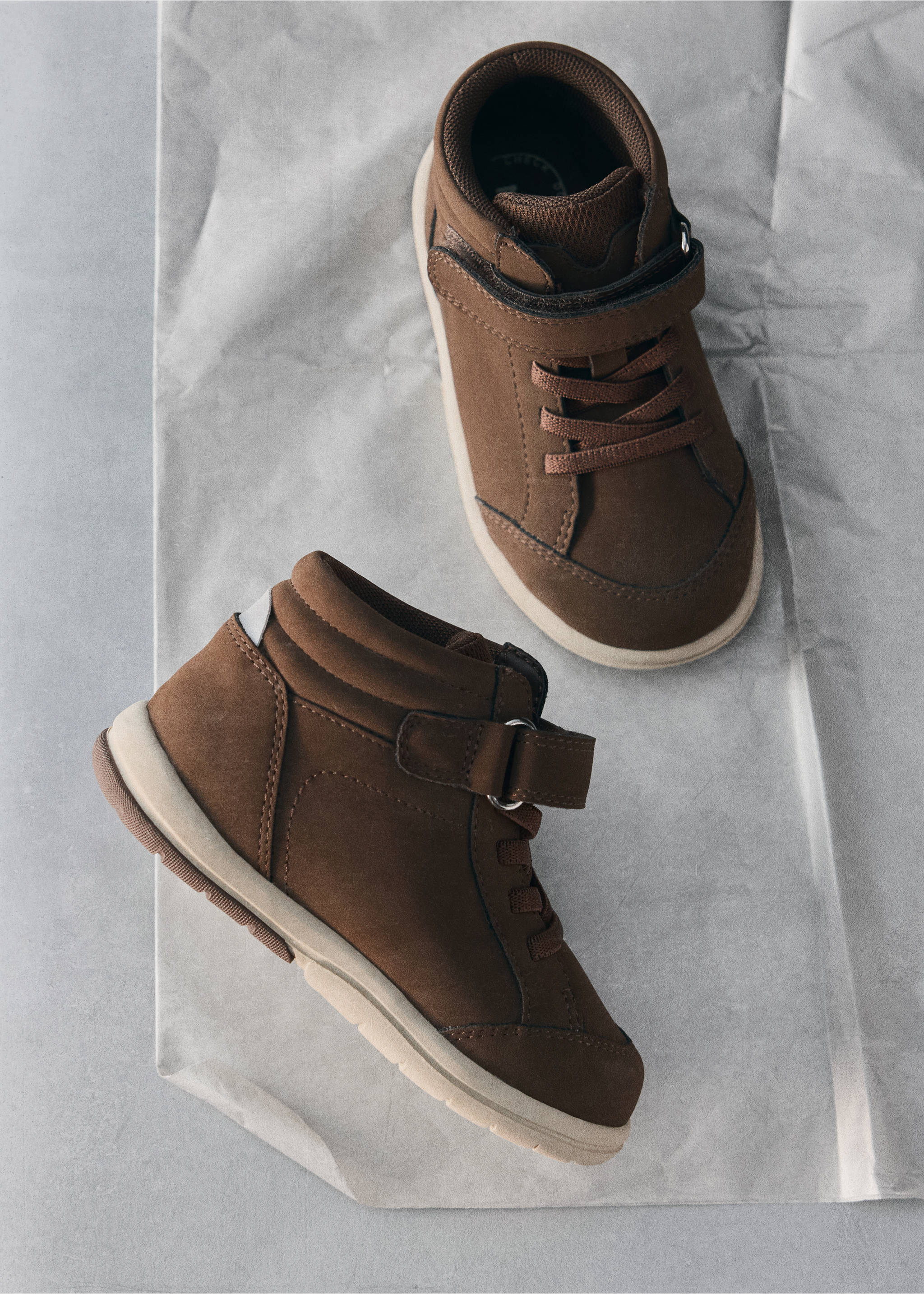 Elastic-laced boots - Details of the article 5, Chocolate. Ref: 37055159-00.