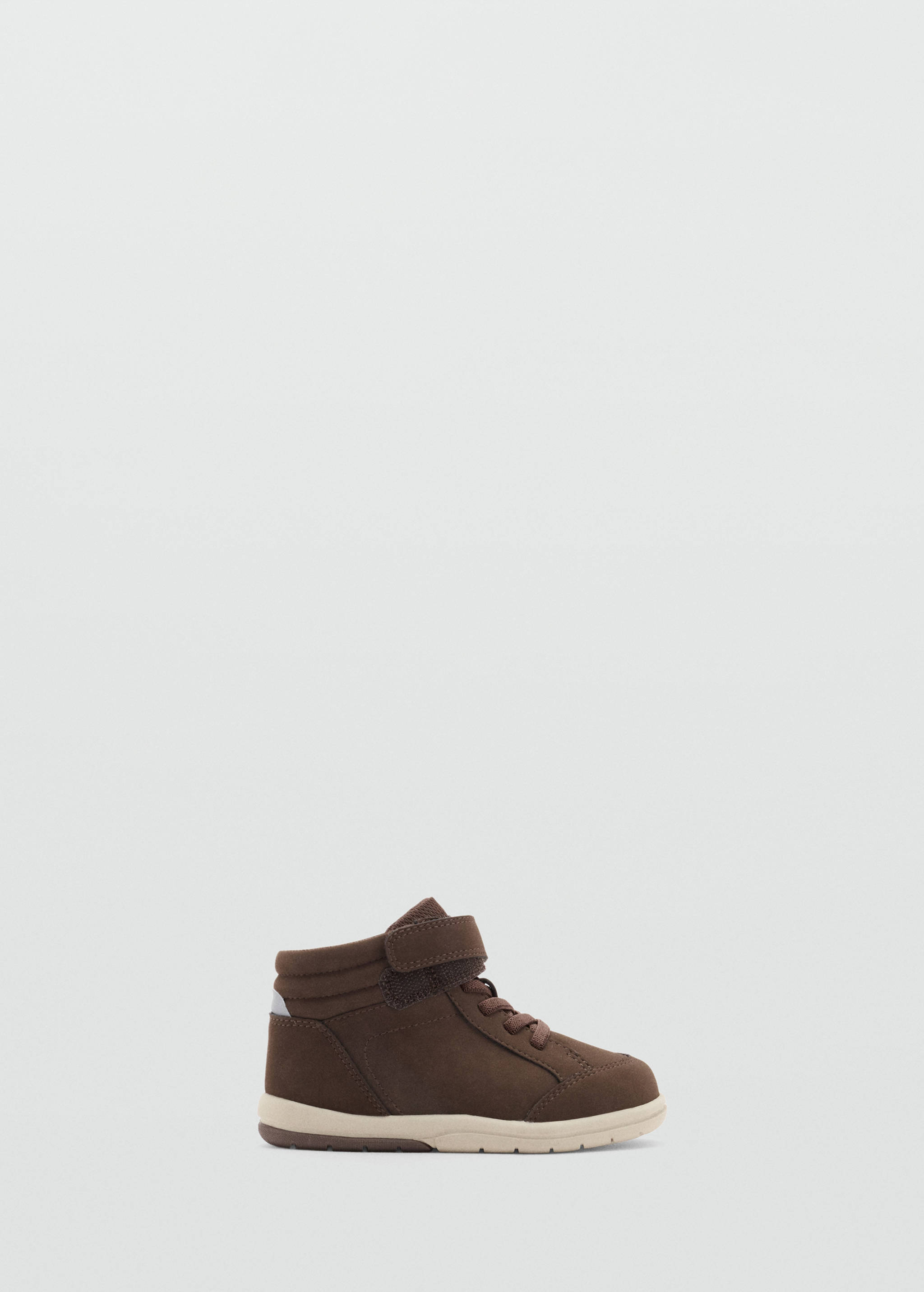 Boots with elastic laces - Article without model