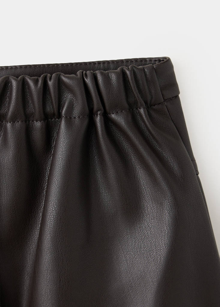 Pleated faux leather skirt — Brown