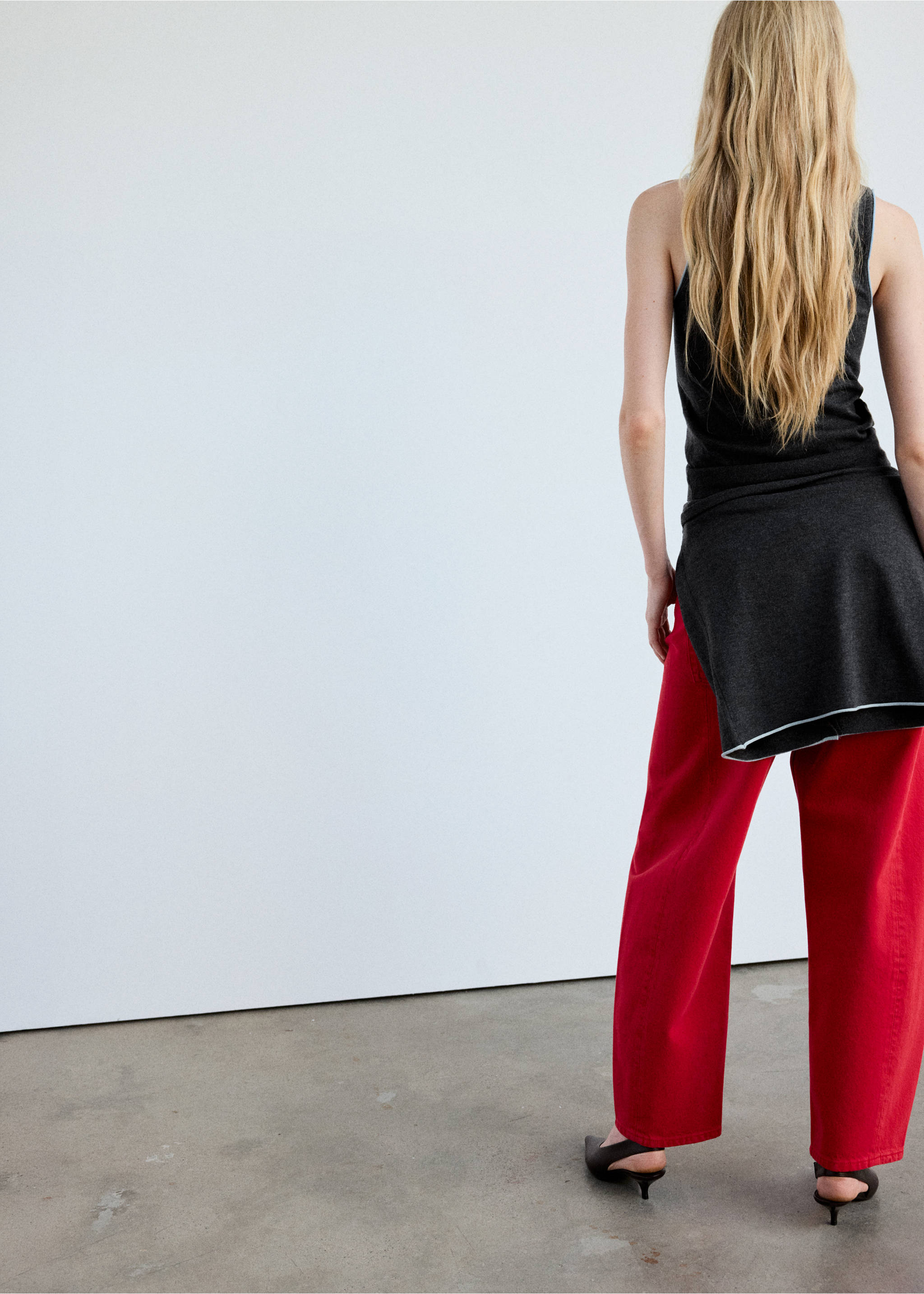 Top with contrast ribbing - Reverse of the article, Grey. Ref: 37055837-00.