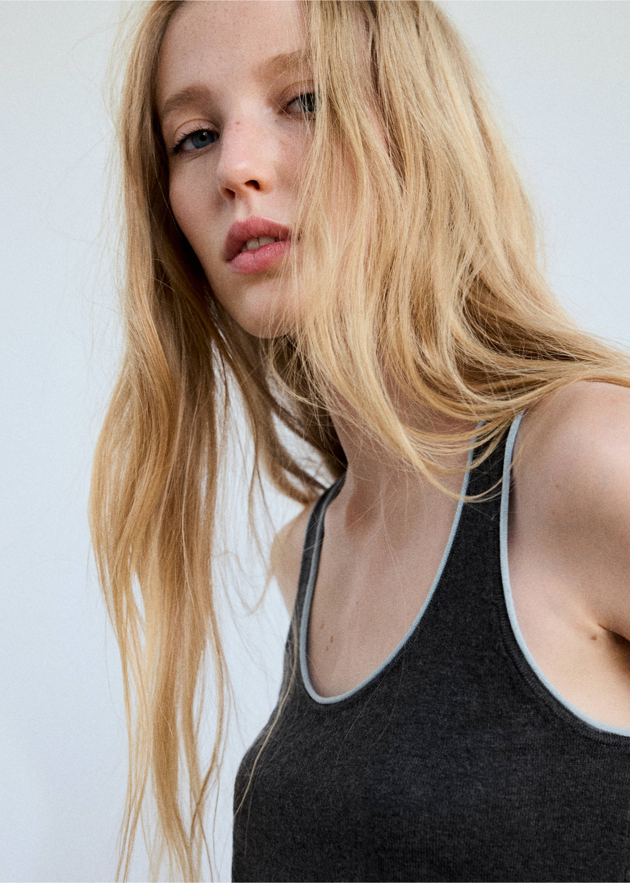 Top with contrast ribbing - Details of the article 1, Grey. Ref: 37055837-00.