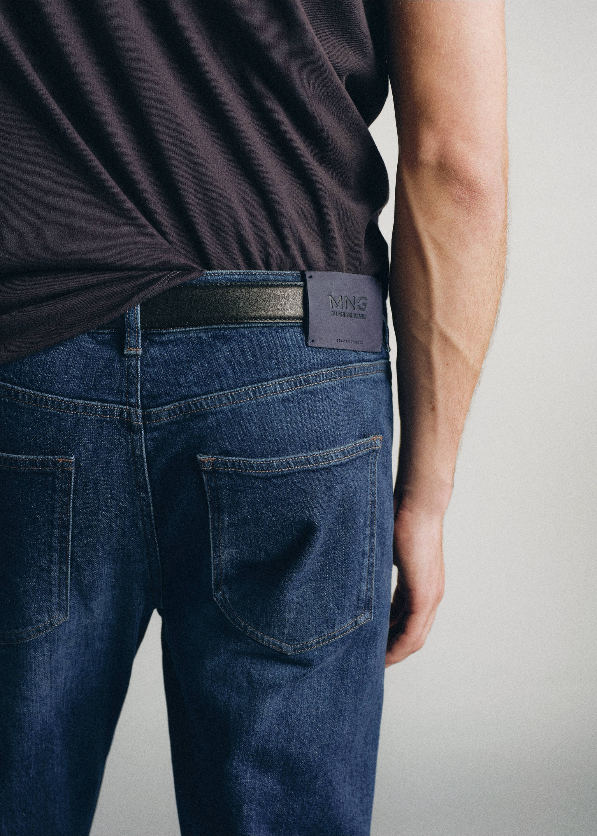 Premium cotton tapered-fit jeans - Details of the article 4, Dark Blue. Ref: 37055839-00.