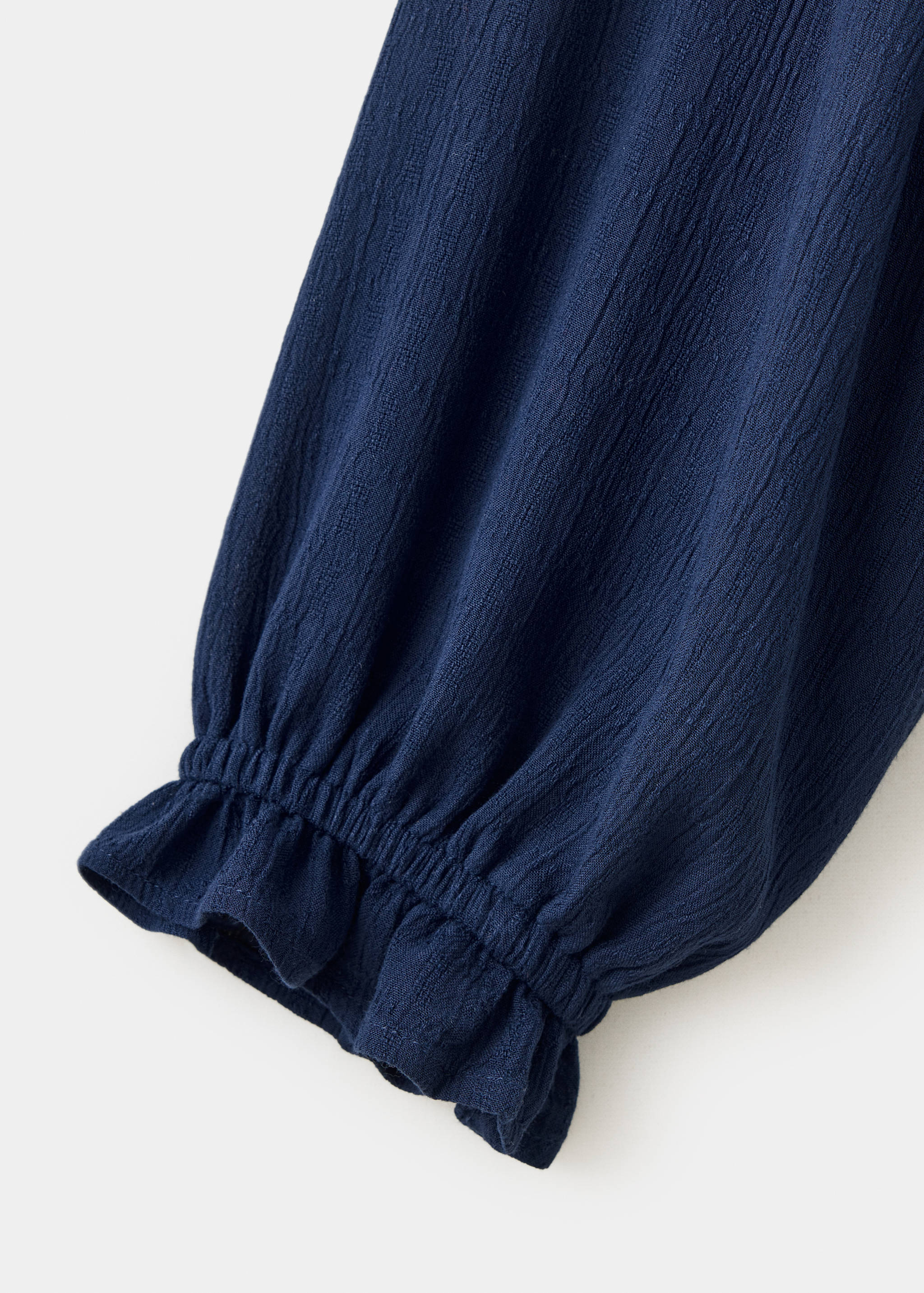 Blouse texturée col V - Détail de l'article 0
