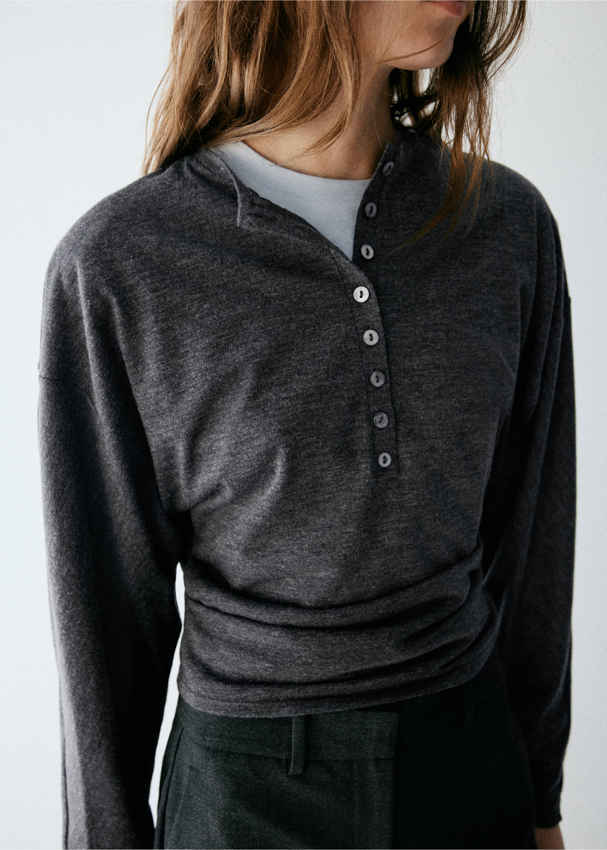 Buttoned knit sweater - Details of the article 1, Grey. Ref: 37055851-00.