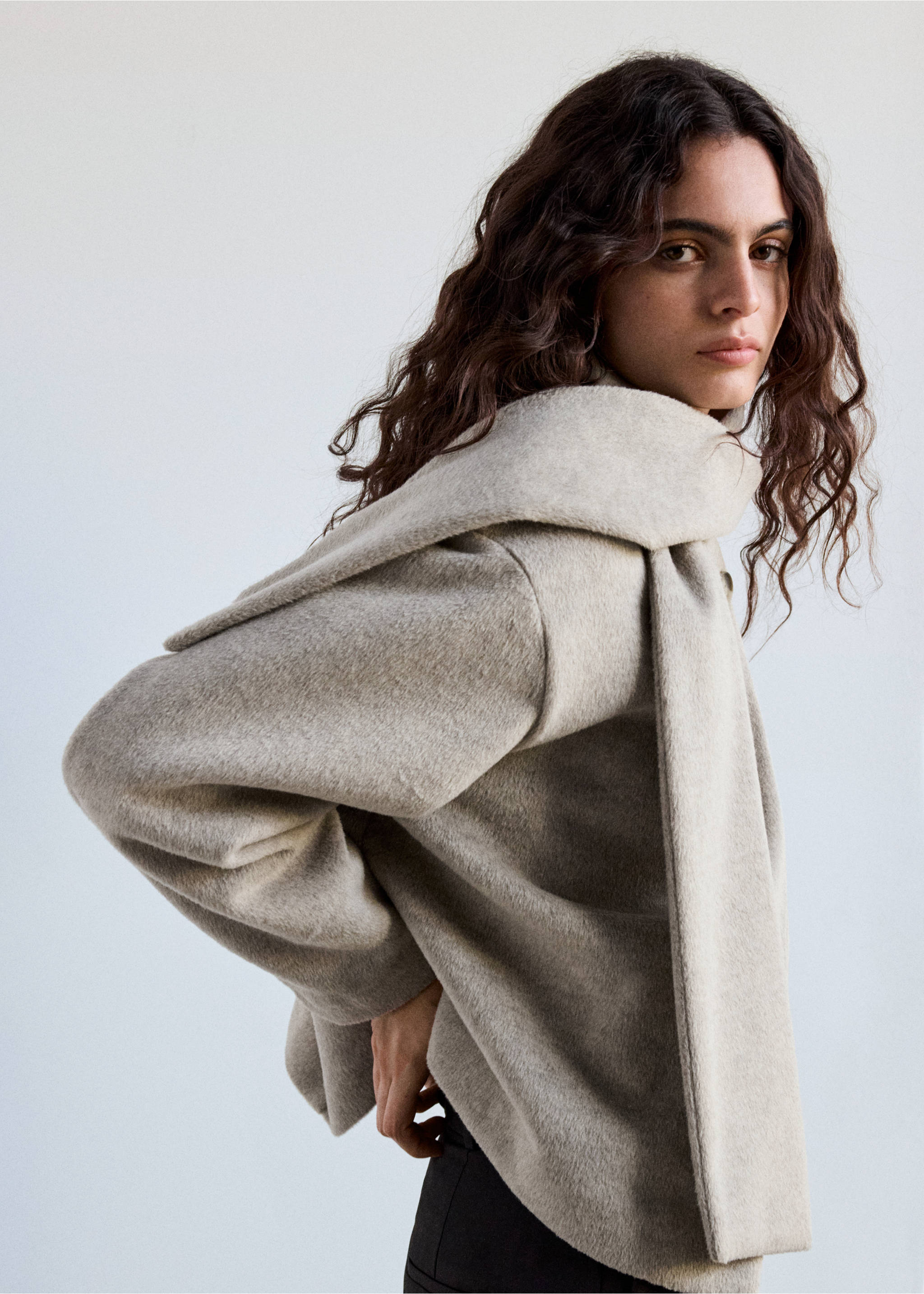 Scarf-collar cloth jacket - Details of the article 1, Medium Brown. Ref: 37055855-00.